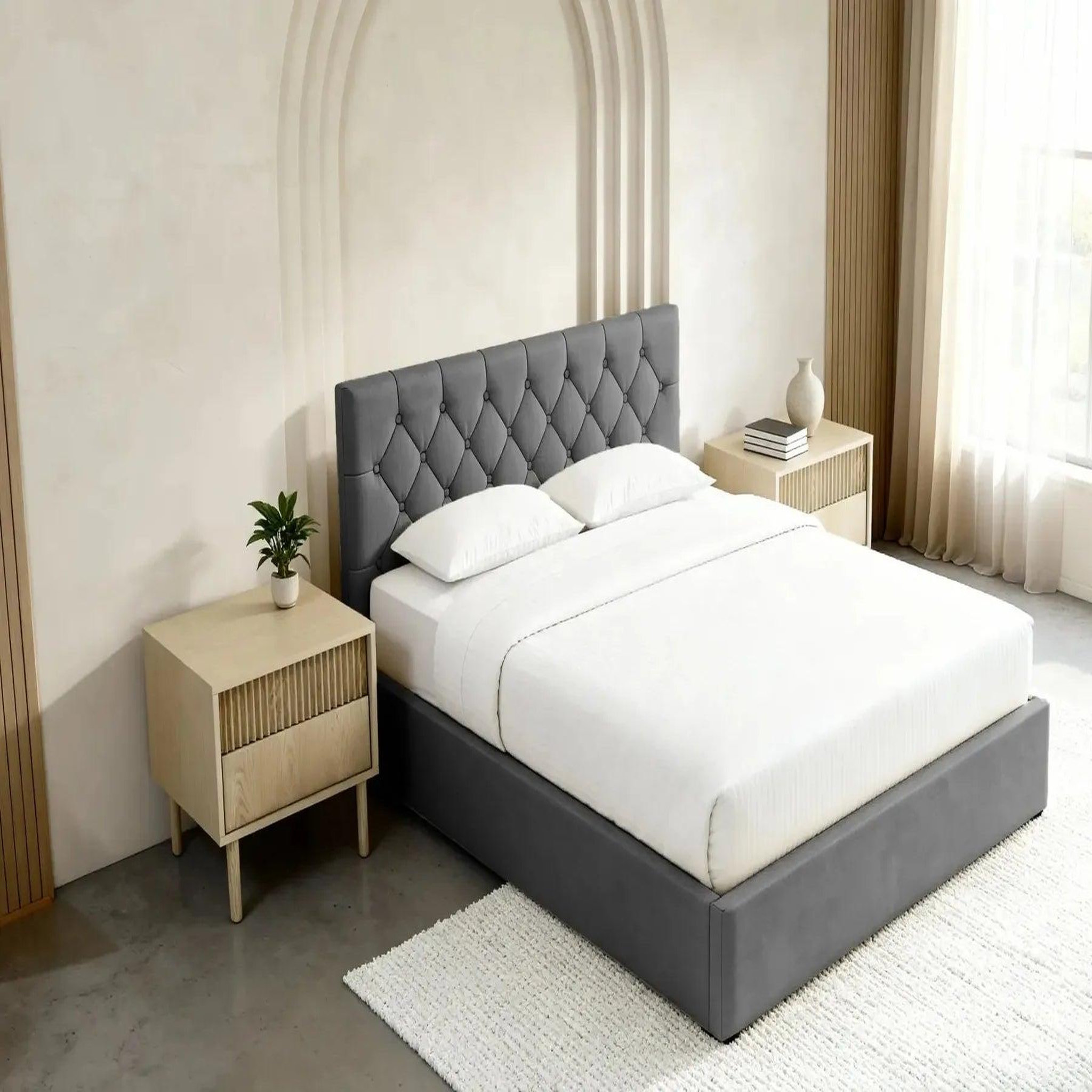 Voir la diapositive 6 : CASANOVA PARIS Emile - lit coffre tissu velours