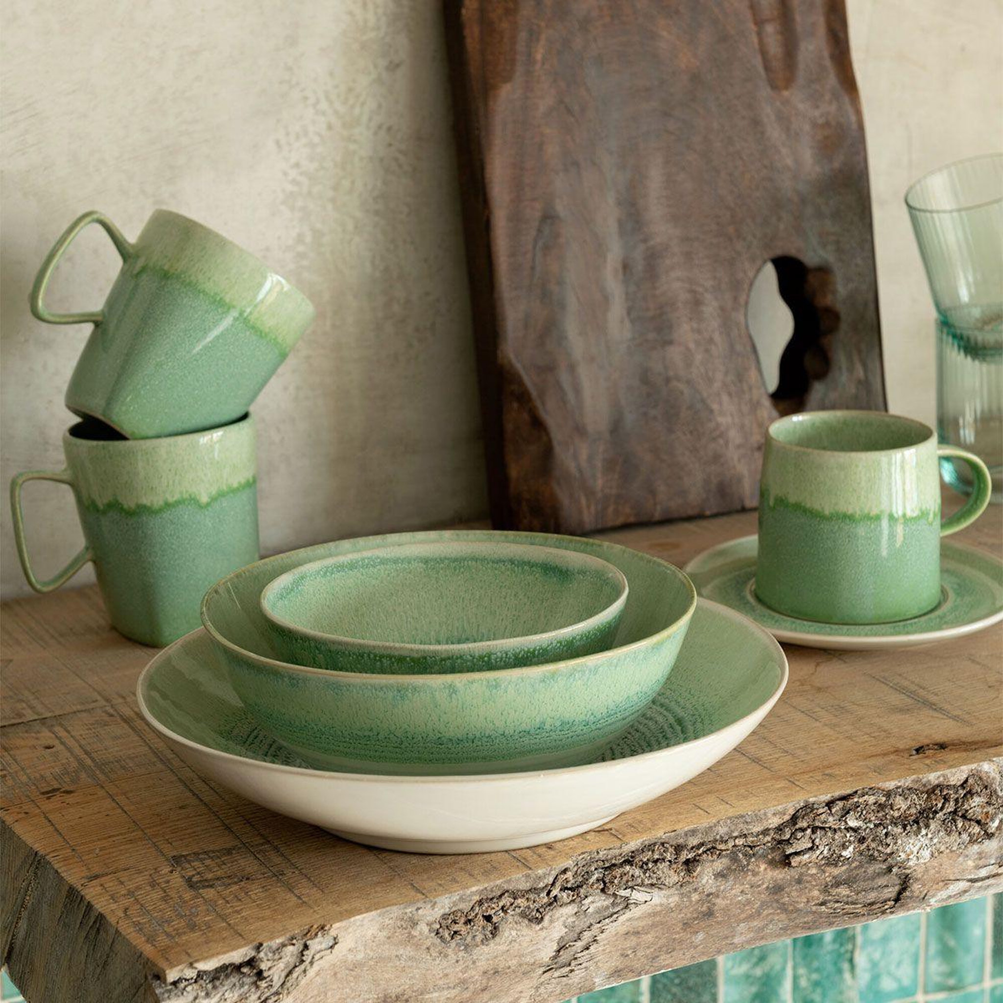 Voir la diapositive 3 : J-LINE Assiette creuse en porcelaine  lara  25cm vert