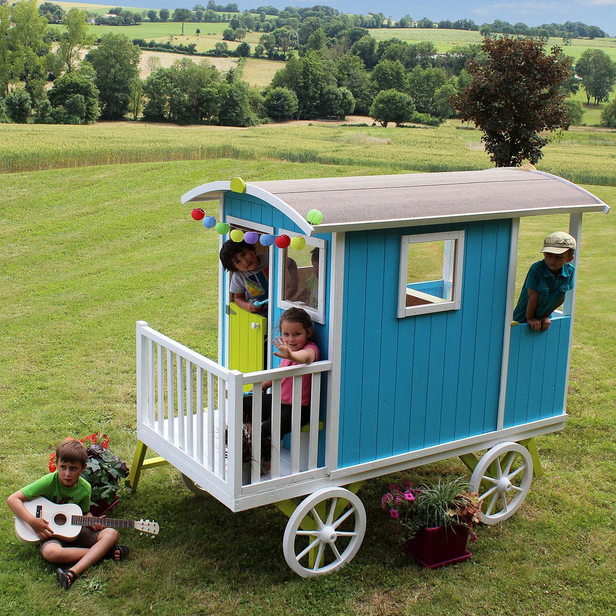 Voir la diapositive 2 : Soulet Cabane roulotte pour enfant - Bois - H2m - CARRY