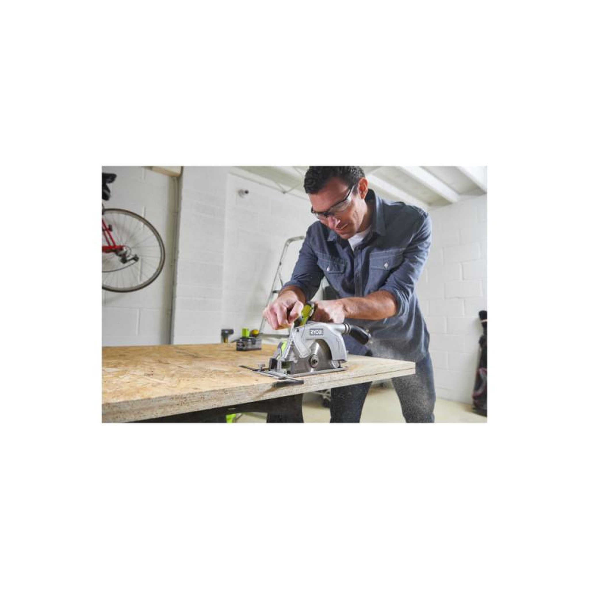 Voir la diapositive 2 : Ryobi Pack RYOBI Scie circulaire R18CS-0 - 18V One+ - 1 Batterie 2.0Ah - 1 Chargeur rapide