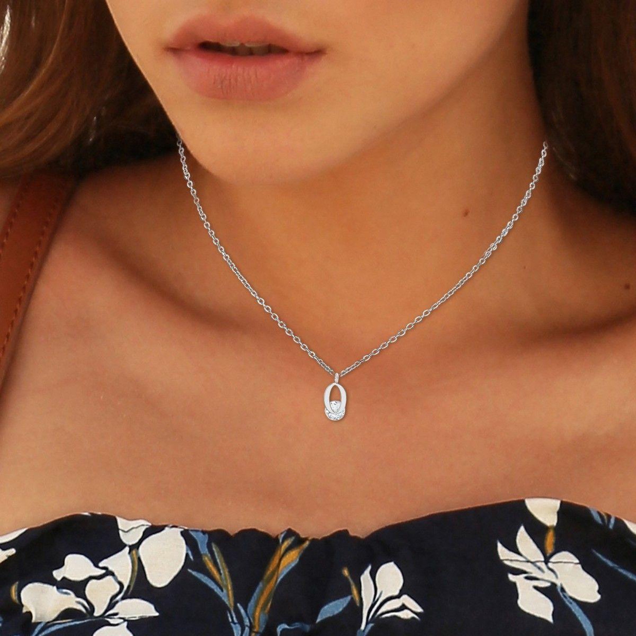 Voir la diapositive 2 : SC CRYSTAL Collier alphabet lettre O SC Crystal orné d'un Zirconium