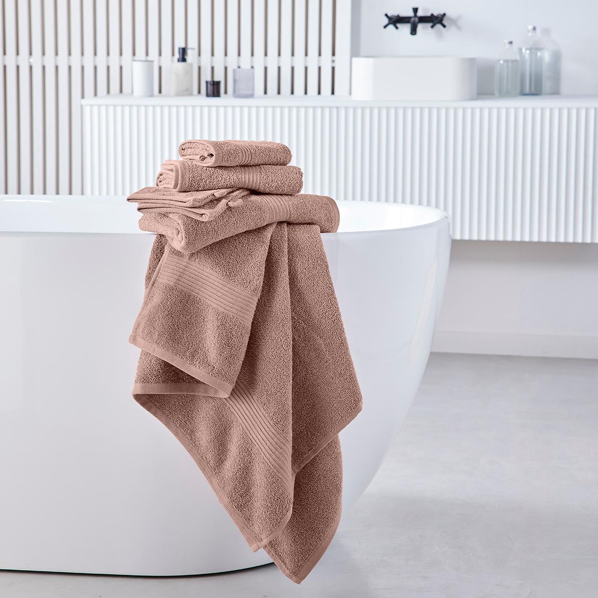 Voir la diapositive 3 : TODAY Drap de bain uni en coton 450 g/m²