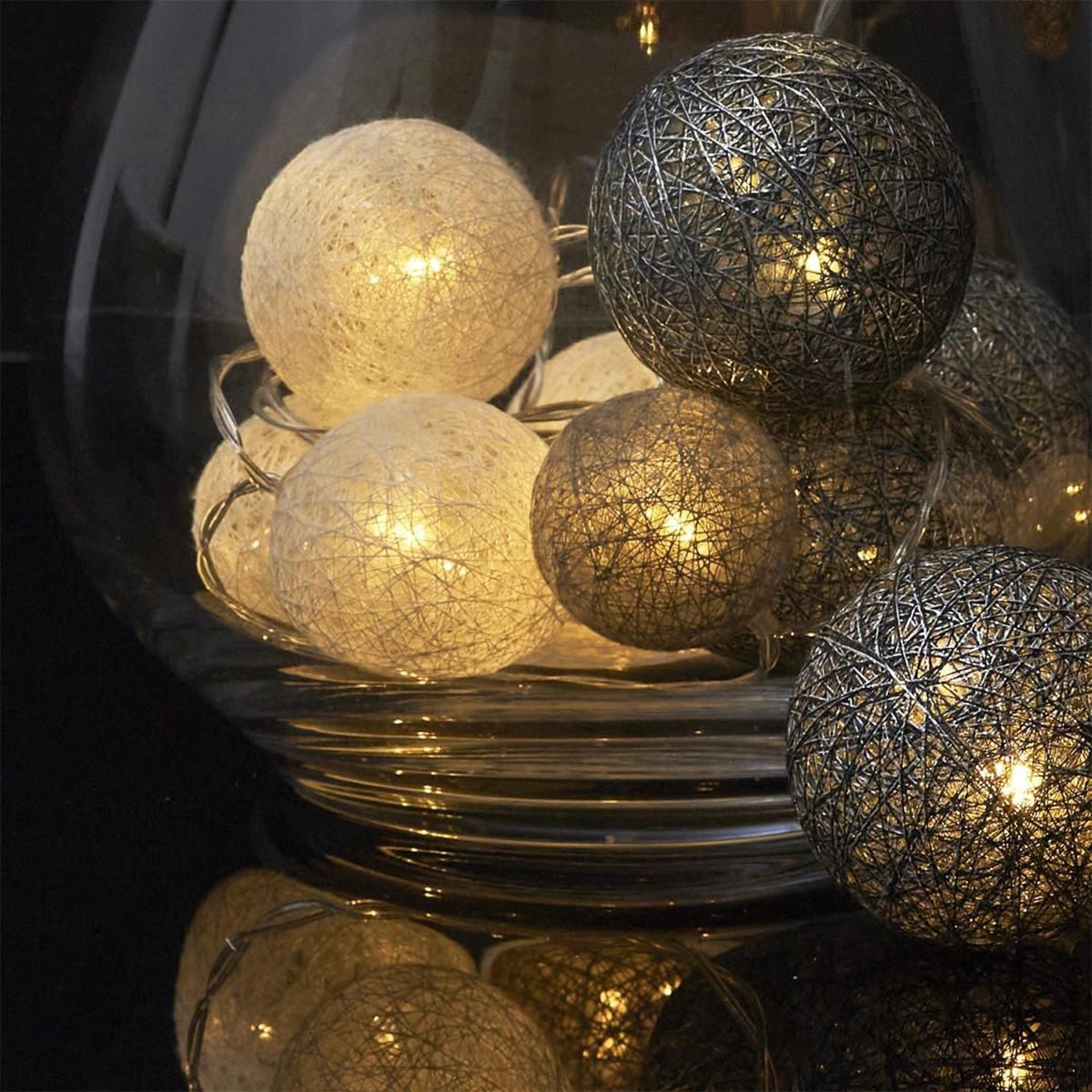 Voir la diapositive 5 : The Home Deco Factory Guirlande lumineuse led  boule  360cm gris
