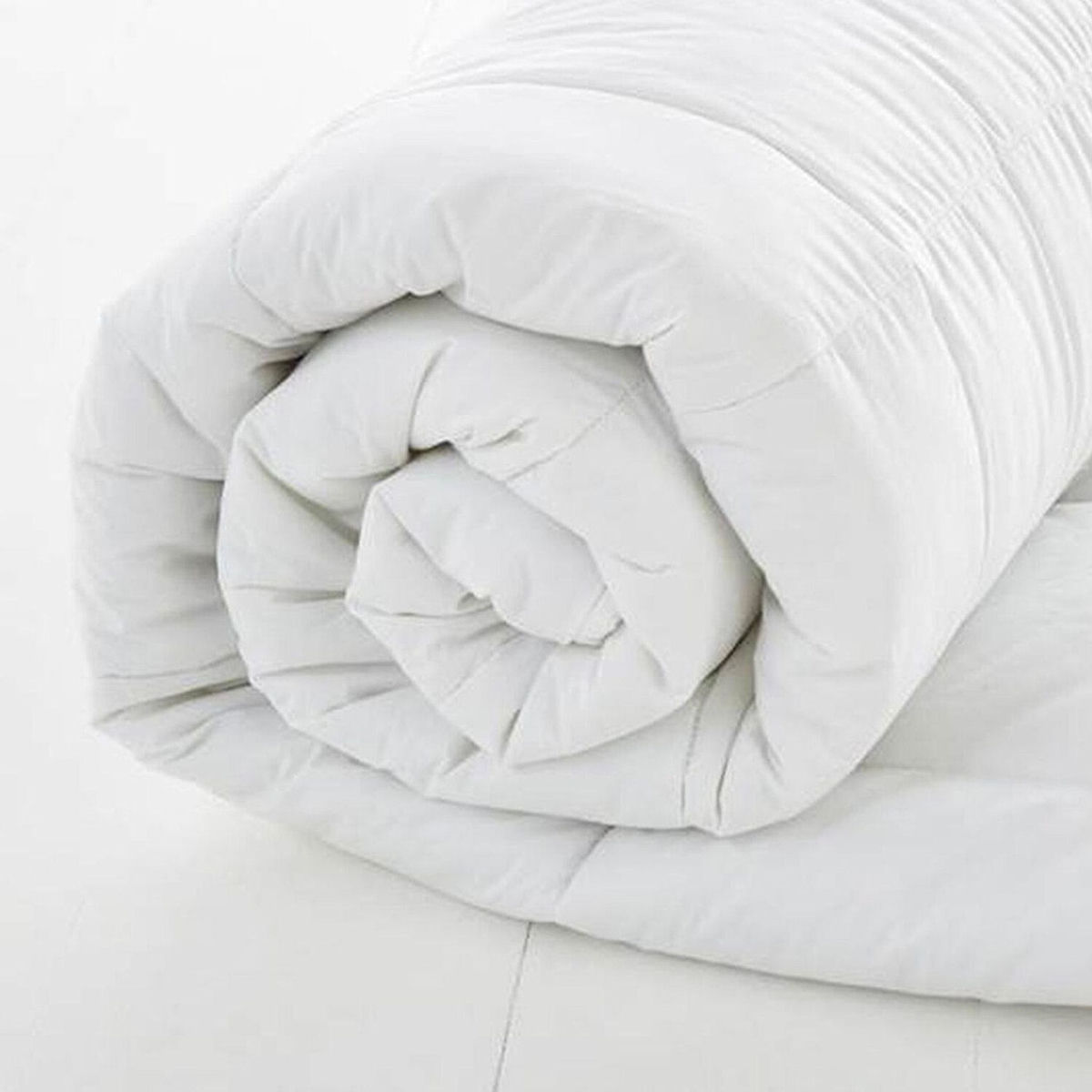 Home collection Couette blanche 240x220cm percale 91fils 500gr fabrication France
