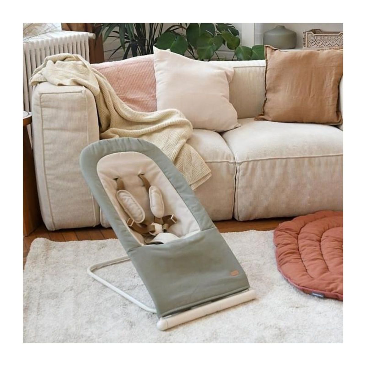 BEABA BÉABA, Transat Pliable, 3 inclinaisons en 1 Bouton, Ultra Compact et Fin, Eazy Relax - Lichen