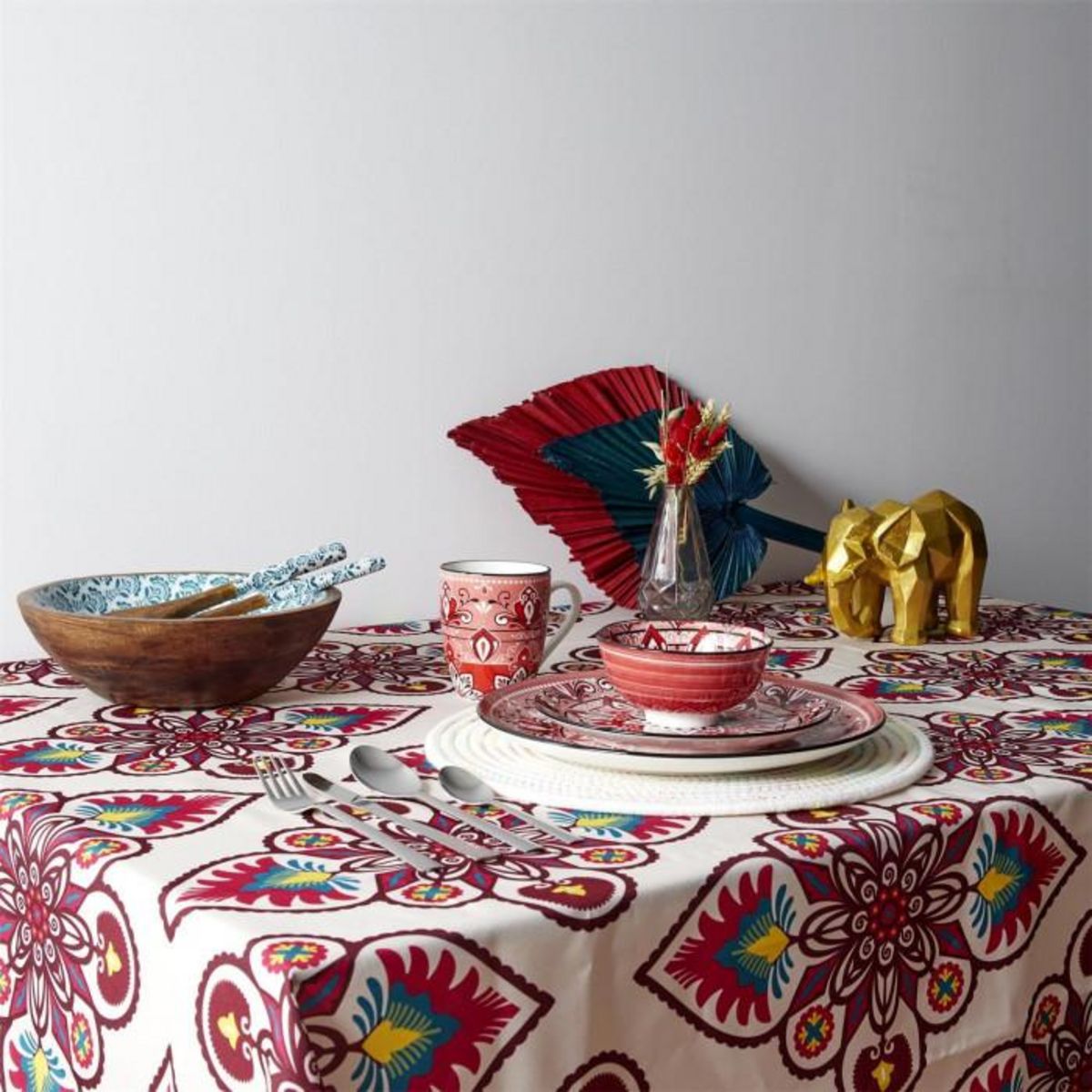 Paris Prix Nappe Antitache  Jaipur  140x240 Beige & Rouge