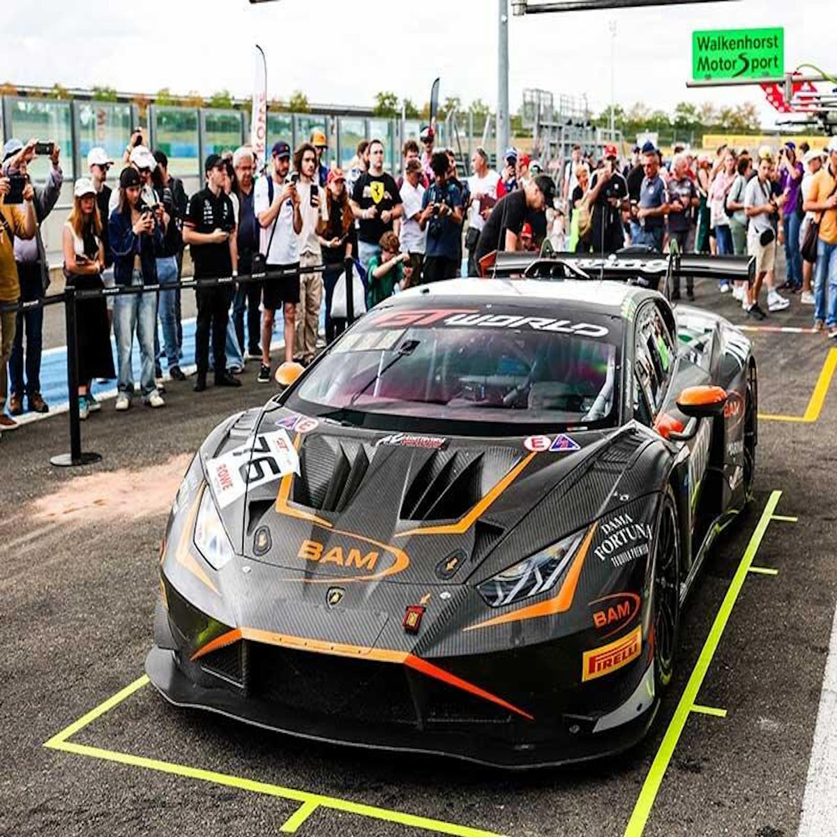 Smartbox Immersion VIP au GT World Challenge Europe 2026 à Magny-Cours pour 2 passionnés - Coffret Cadeau Multi-thèmes