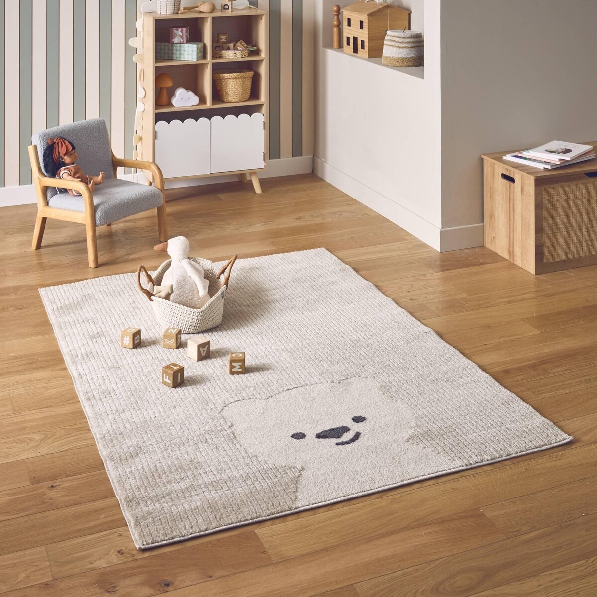 SWEEEK Tapis enfant Beige / Crème, tapis intérieur petit ourson, poils ras, tapis frisé très doux