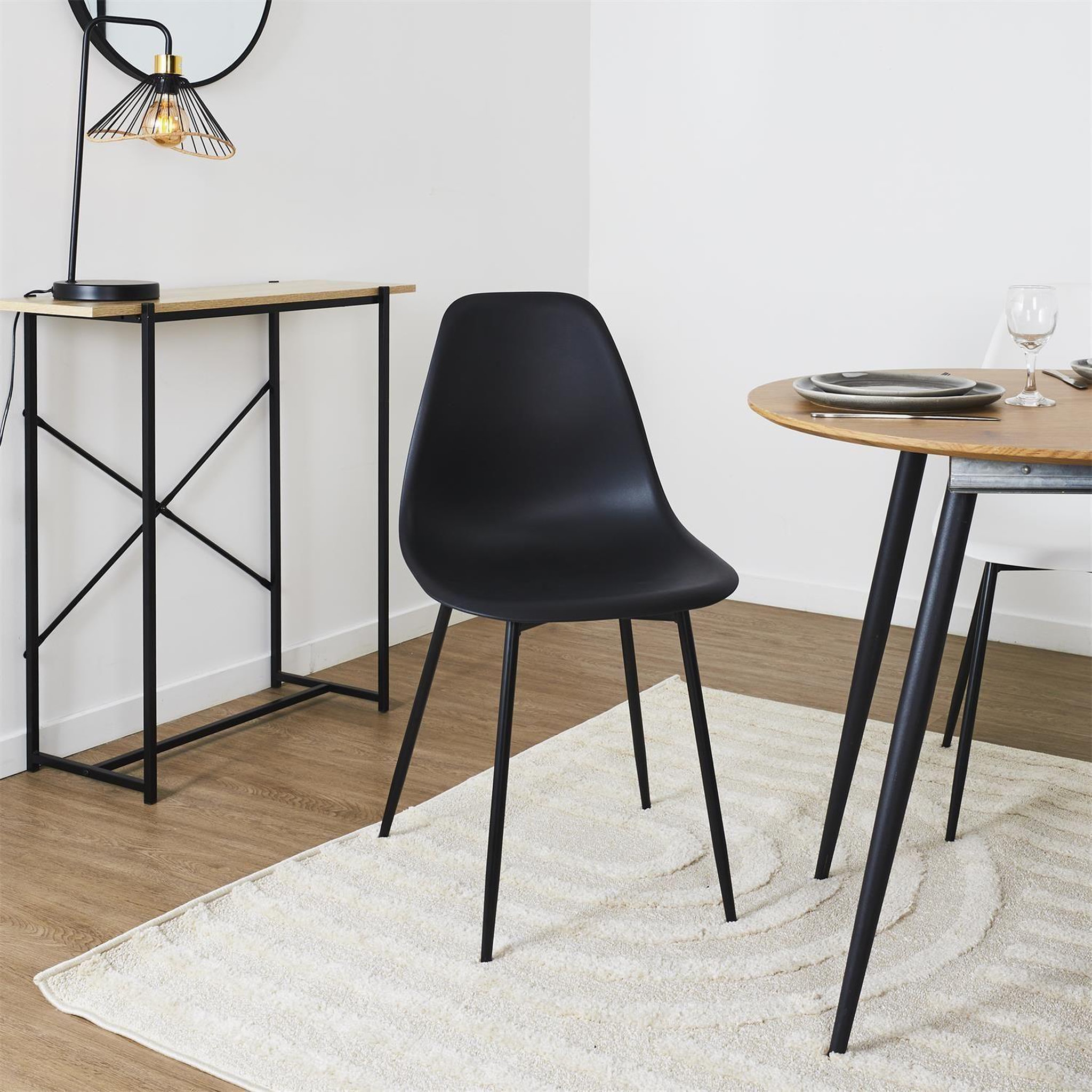 Voir la diapositive 2 : TOILINUX Lot de 6 chaises gustav - noir
