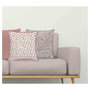 Voir la diapositive 2 : Coussin déco motif floral 