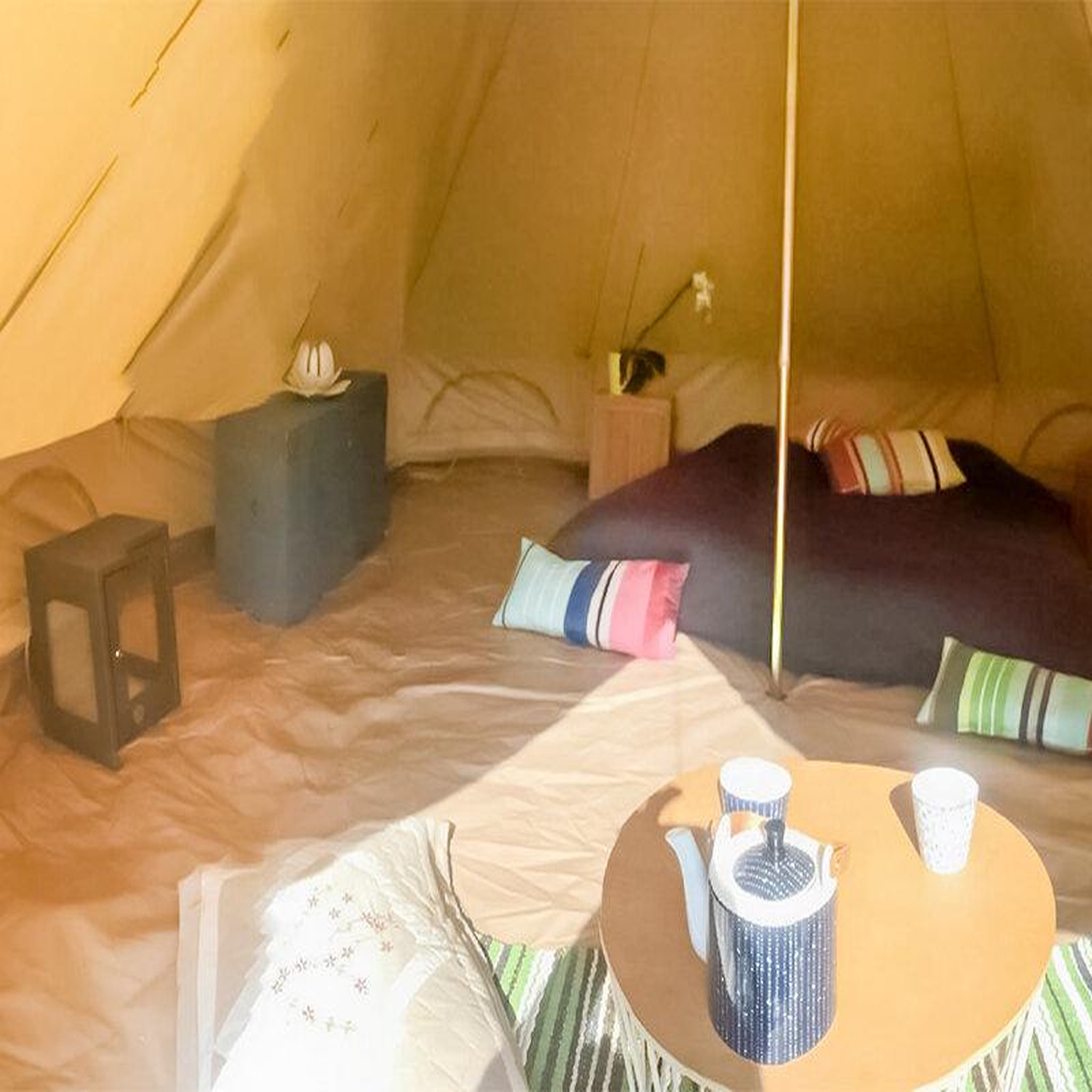 Voir la diapositive 3 : Smartbox Séjour insolite de 2 jours en tipi près de lille - coffret cadeau séjour