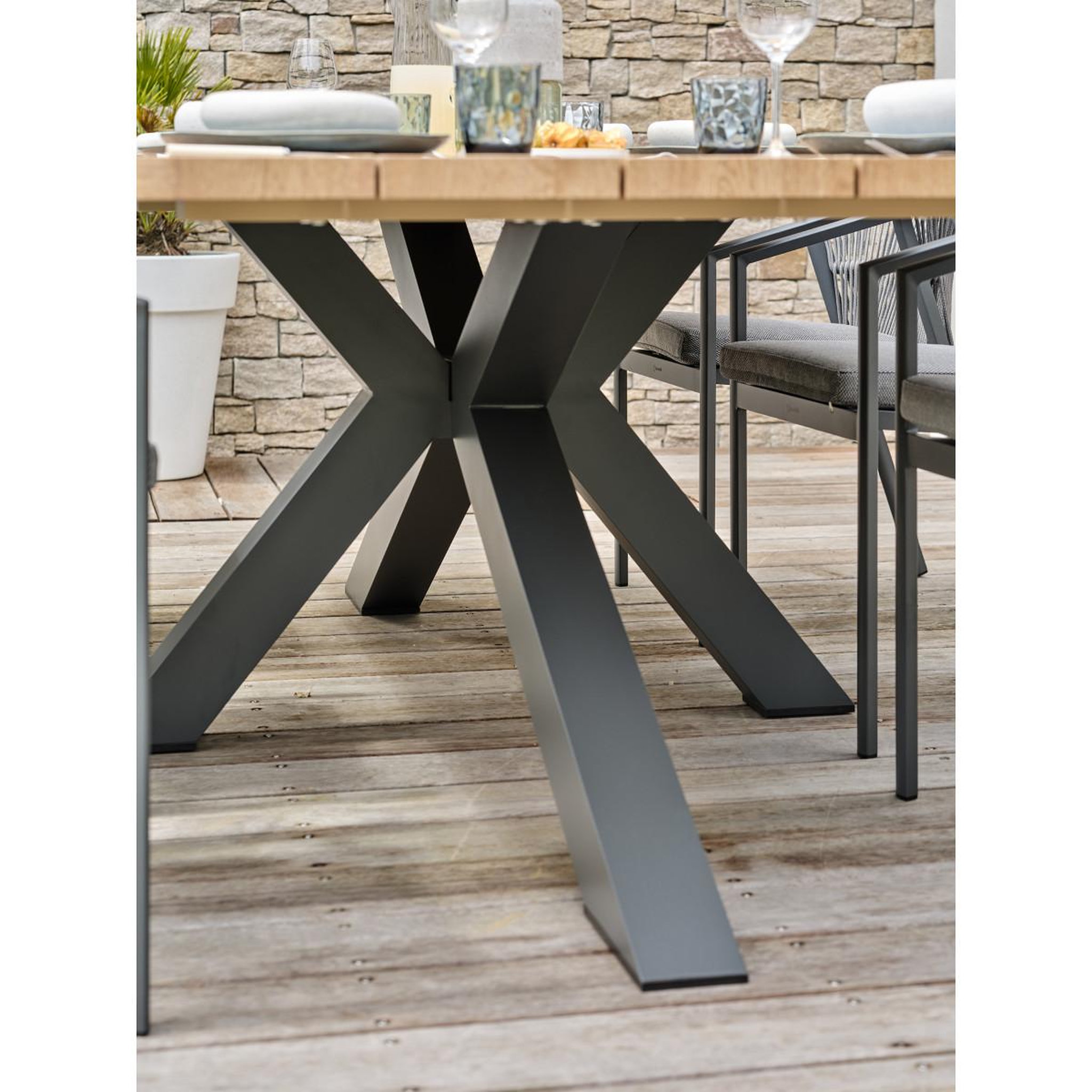 Voir la diapositive 5 : Paris Prix Ensemble Table de Jardin & 6 Fauteuils  Kelia & Gambi  220cm Anthracite