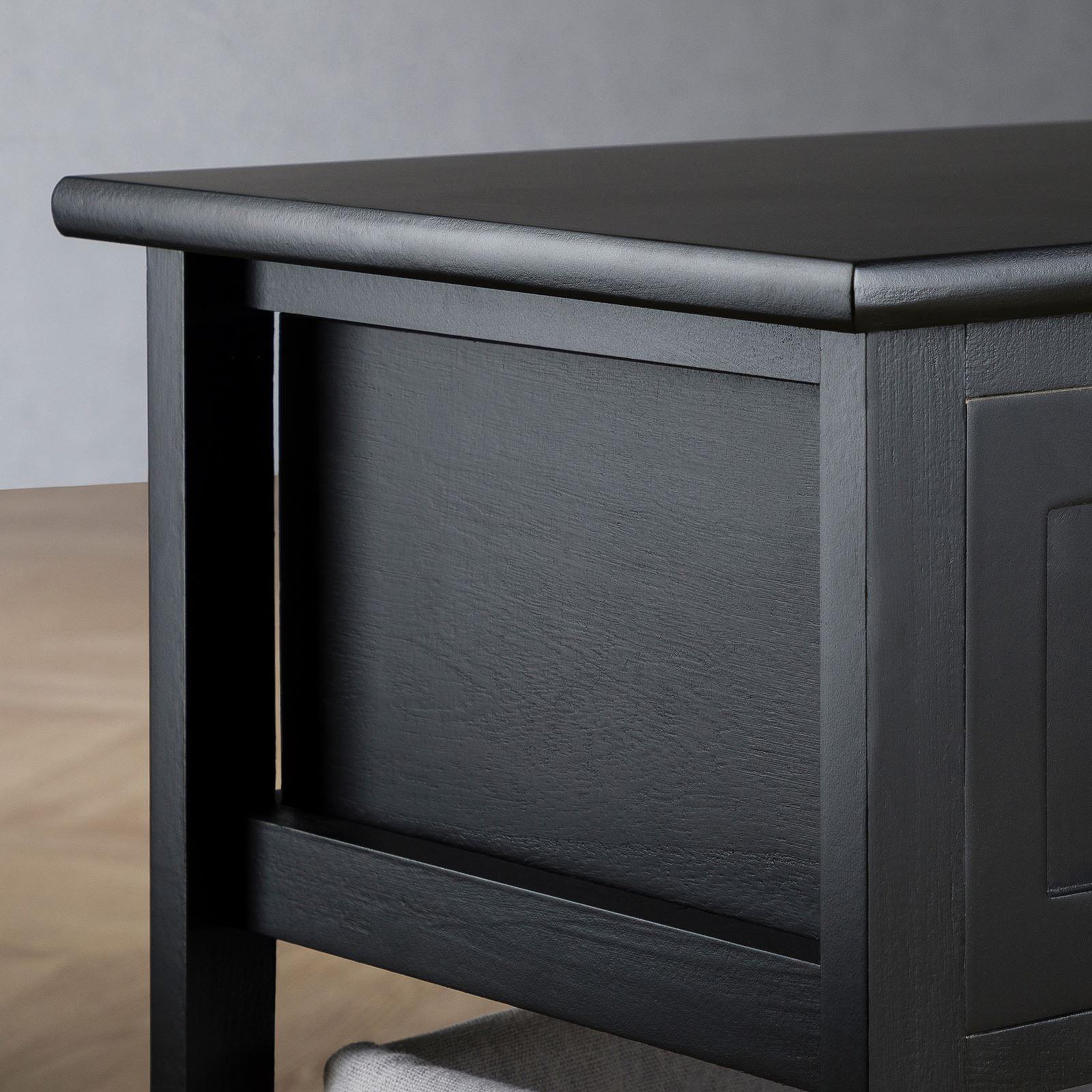 Voir la diapositive 4 : IDIMEX Table de chevet AKURE avec 1 tiroir et 1 panier en bois