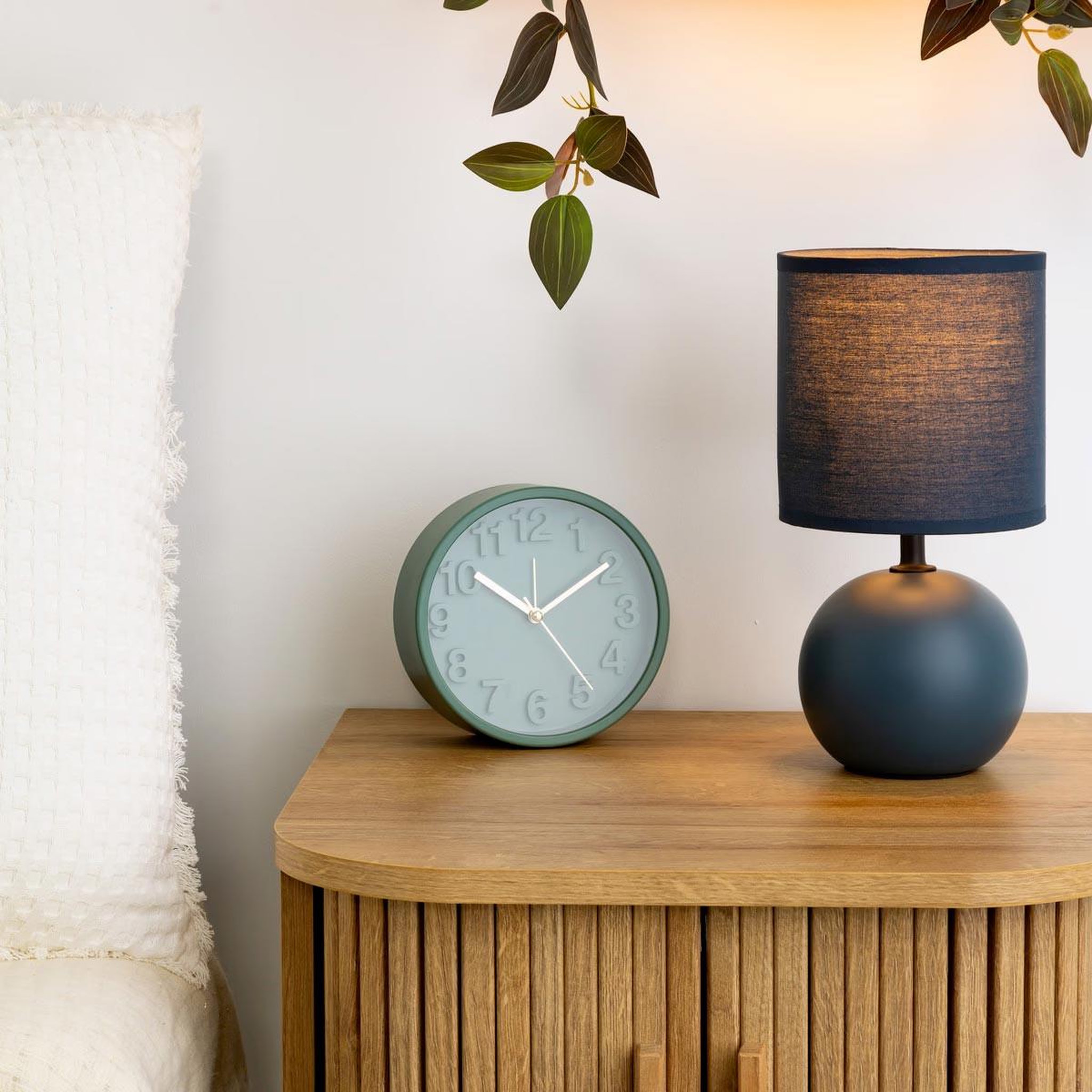Voir la diapositive 2 : ATMOSPHERA Lampe à poser céramique  boule  25cm orage