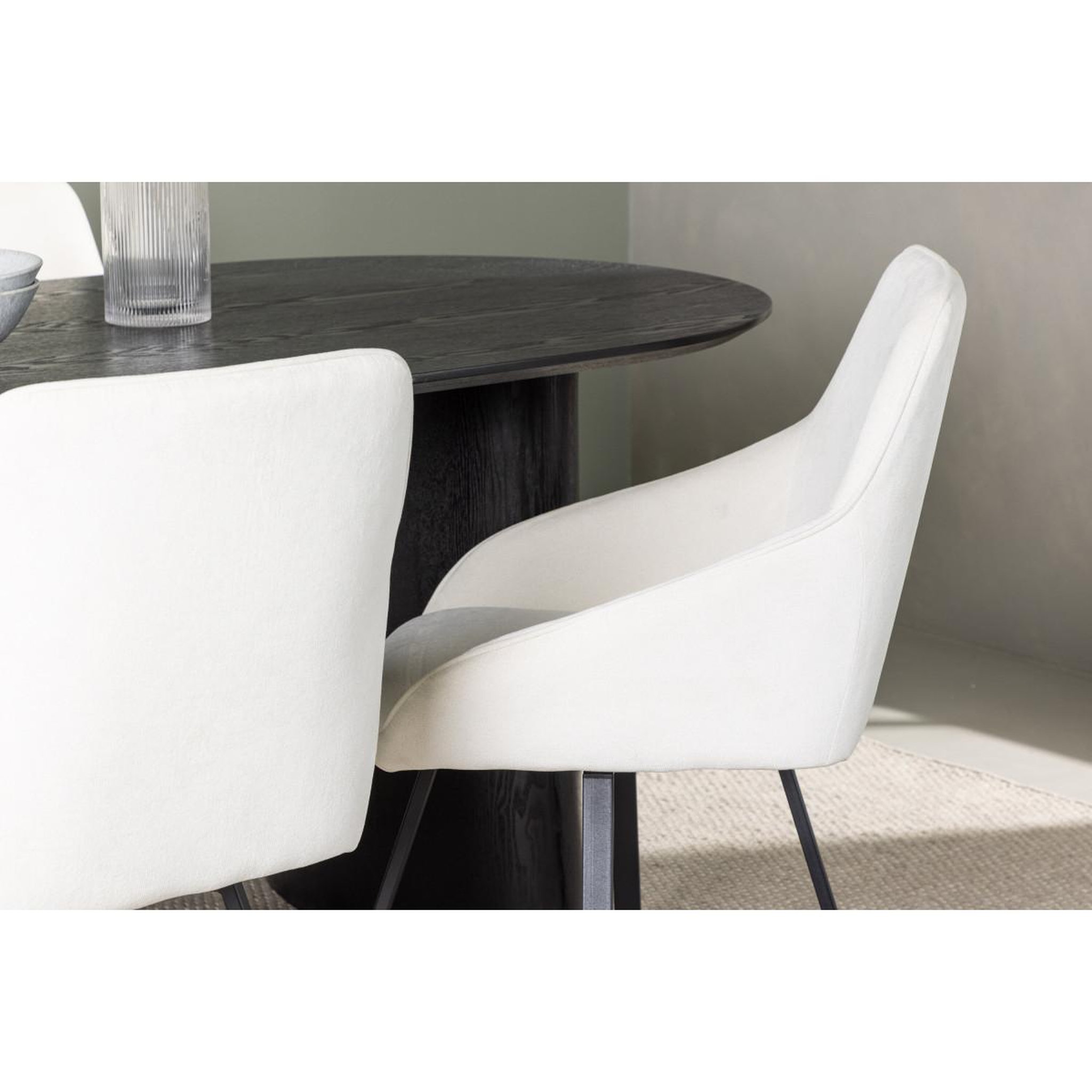 Voir la diapositive 6 : Paris Prix Ensemble table à manger & 4 chaises  isolde & rosie  180cm noir & beige