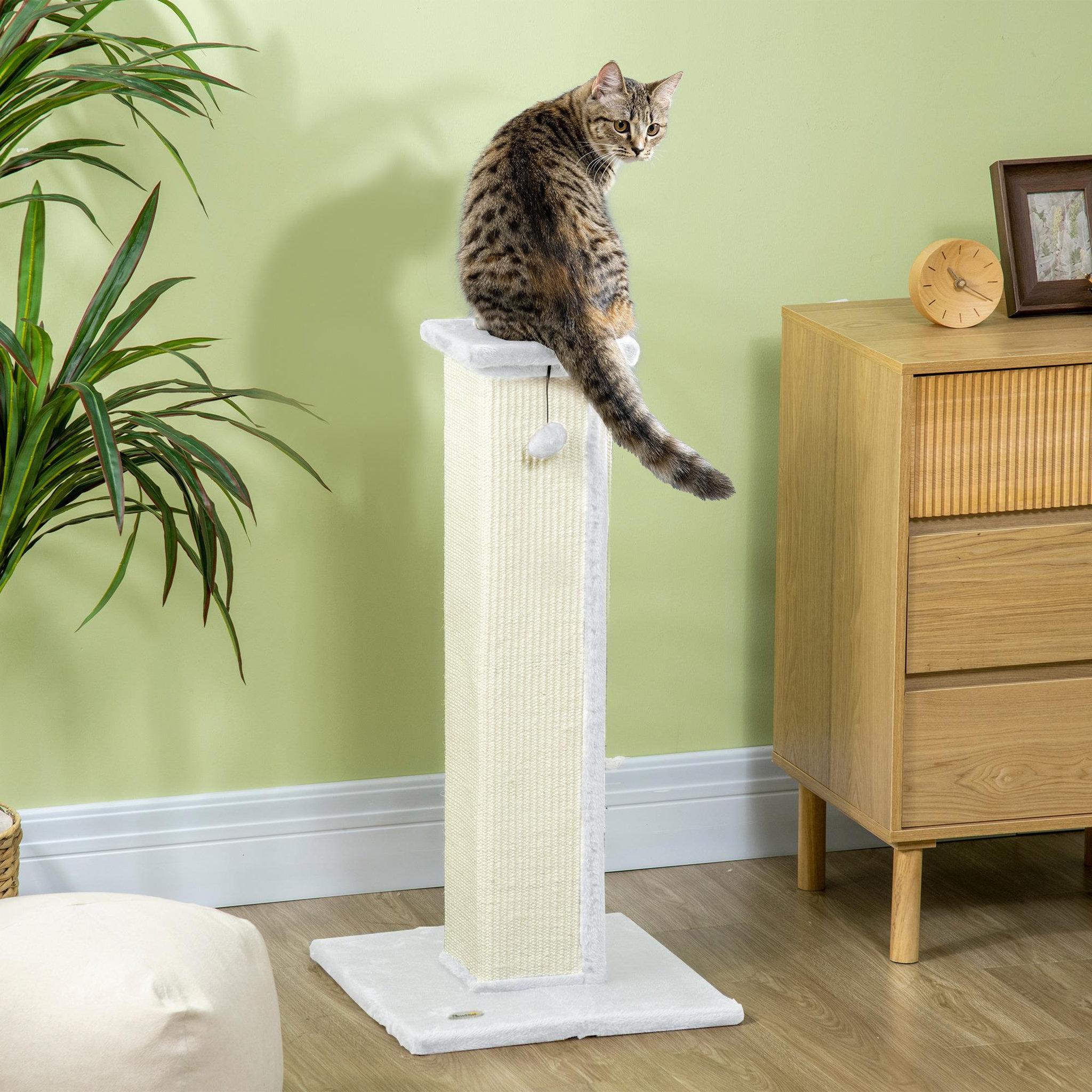 Voir la diapositive 4 : PAWHUT Griffoir tour pour chat H.81 cm - poteau à griffer avec jeu balle suspendue - peluche blanc sisal naturel