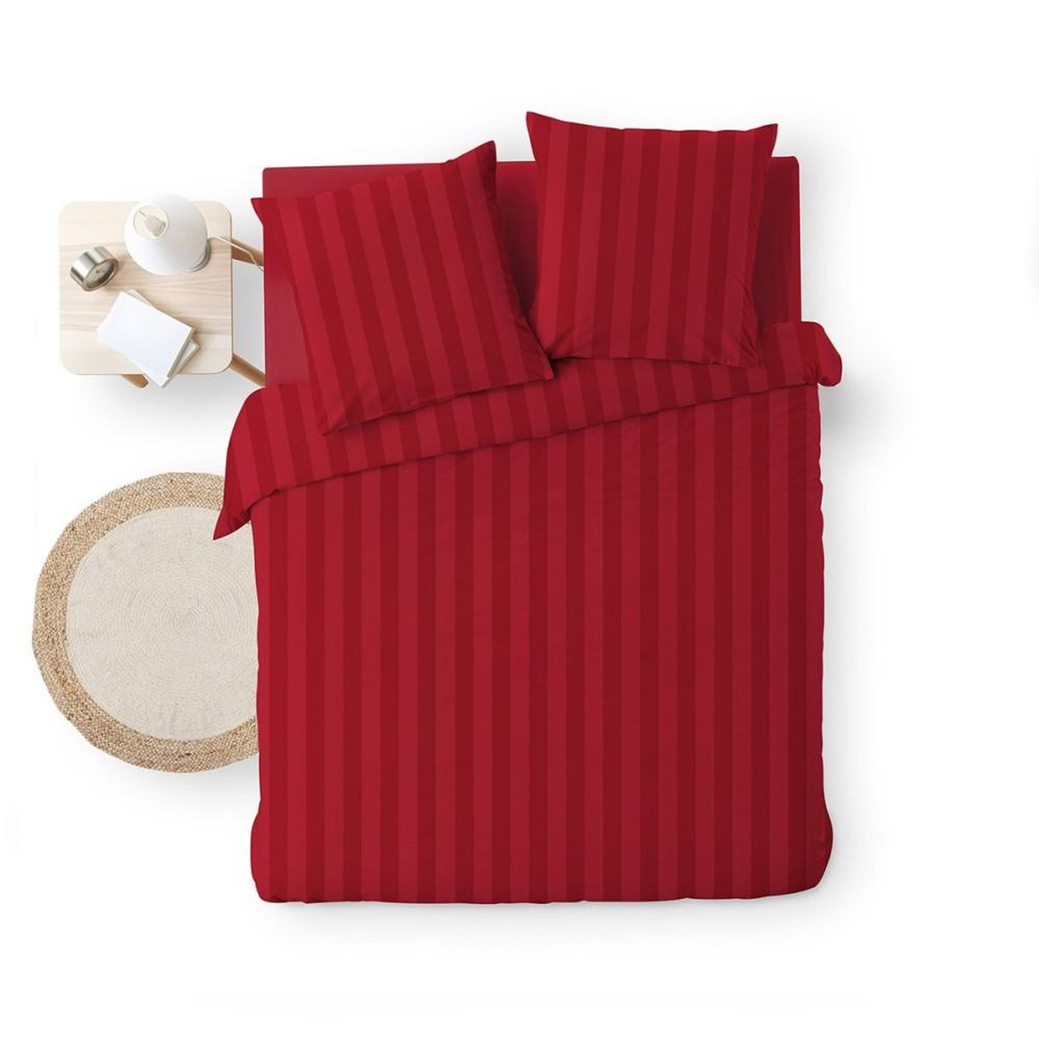Voir la diapositive 3 : Douceur d'Intérieur Housse de couette 240x220 + 2 taies Cléo rouge uni microfibre