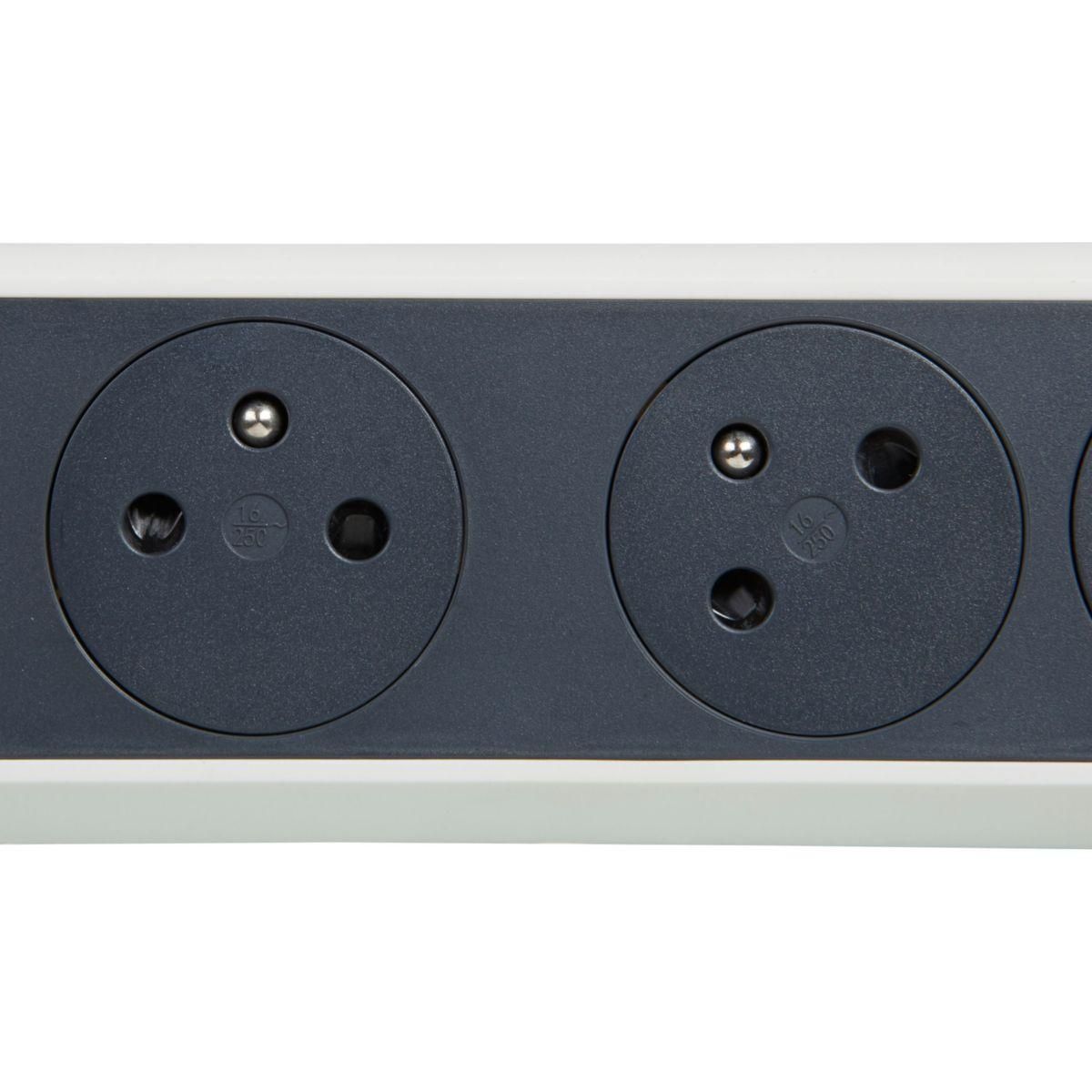 Legrand Multiprise FB 4X2P+T PREMIUM ROTATIVE ET FIXABLE 1.