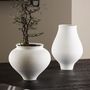 Voir la diapositive 2 : Paris Prix Vase Design  Rellis  18cm Blanc