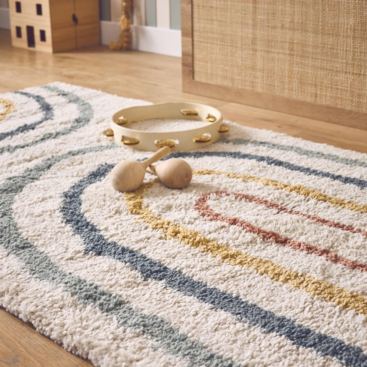 SWEEEK Tapis enfant arc-en-ciel, tapis intérieur crème et multicolore, poils longs shaggy