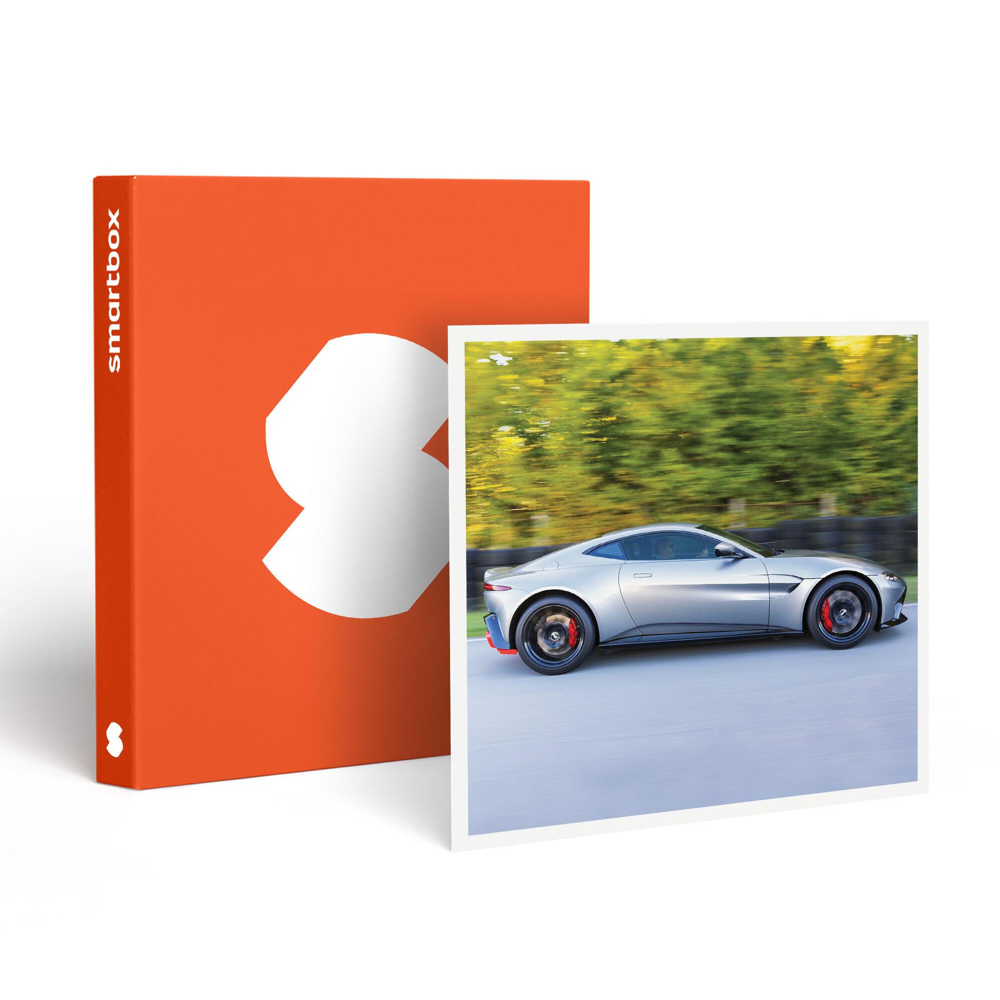 Smartbox Stage de pilotage : 2 tours sur le circuit de Magny-Cours en Aston Martin V8 Vantage - Coffret Cadeau Sport & Aventure