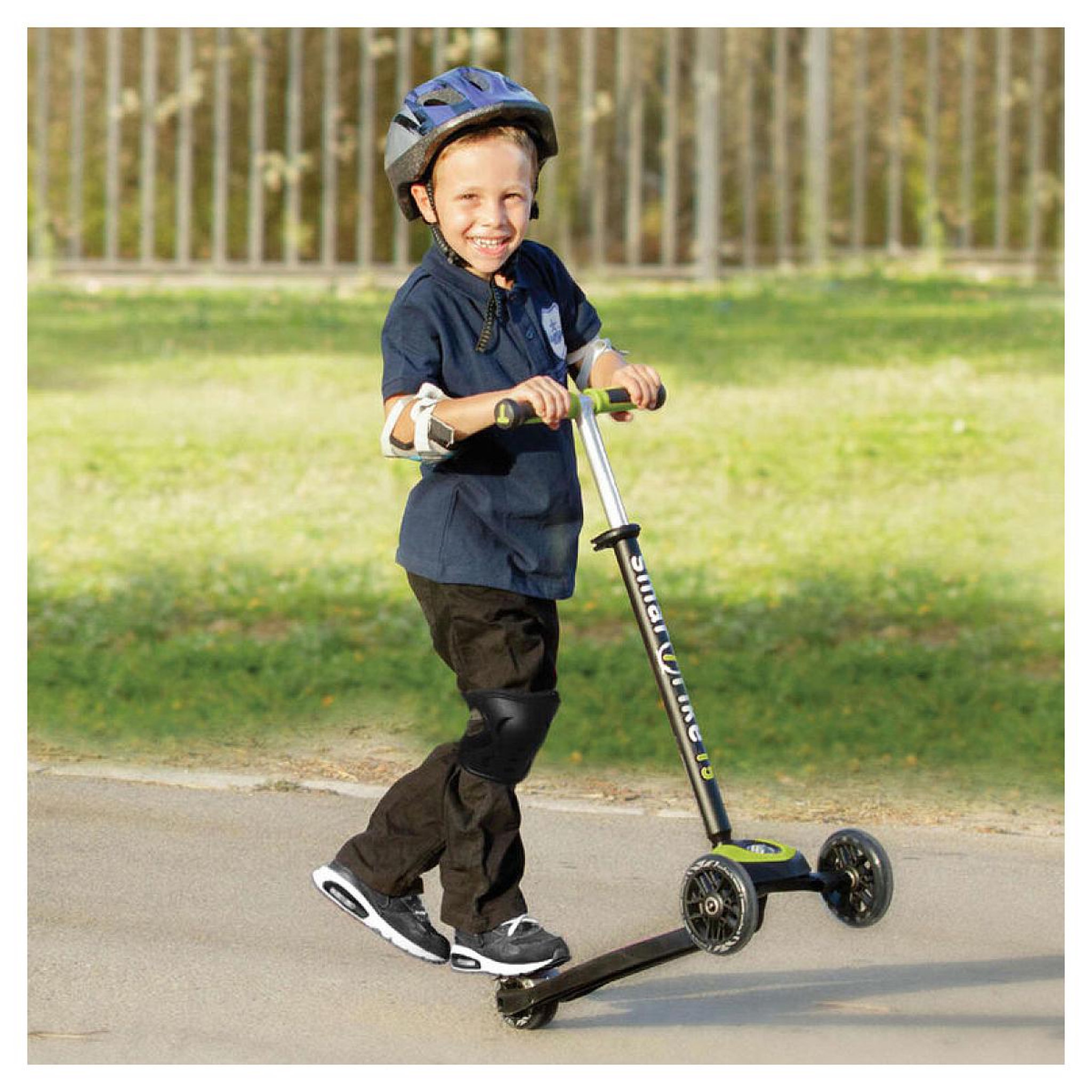 Voir la diapositive 2 : SMARTRIKE Scooter  T5 green