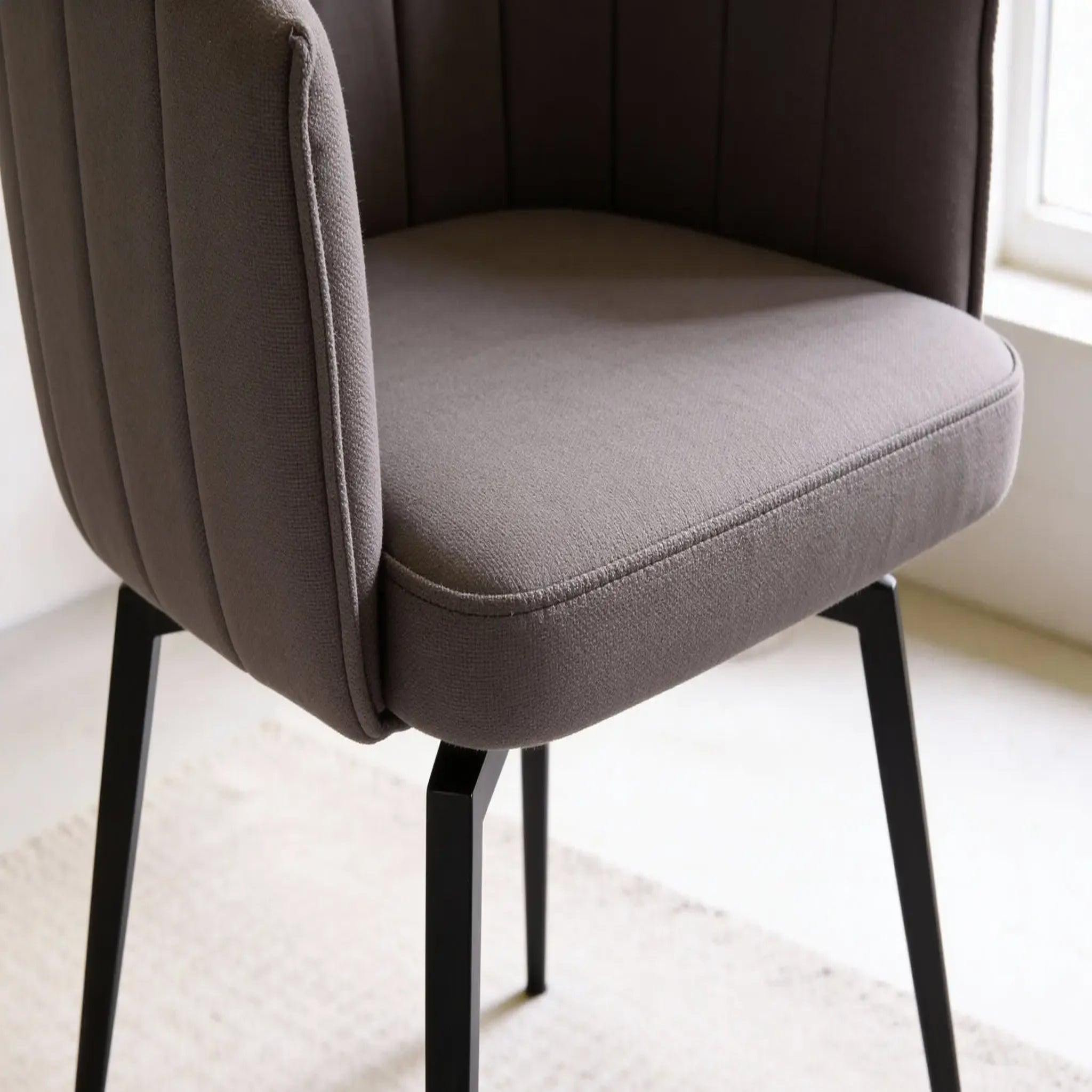 Voir la diapositive 6 : CASANOVA PARIS Jona - chaise pieds en métal