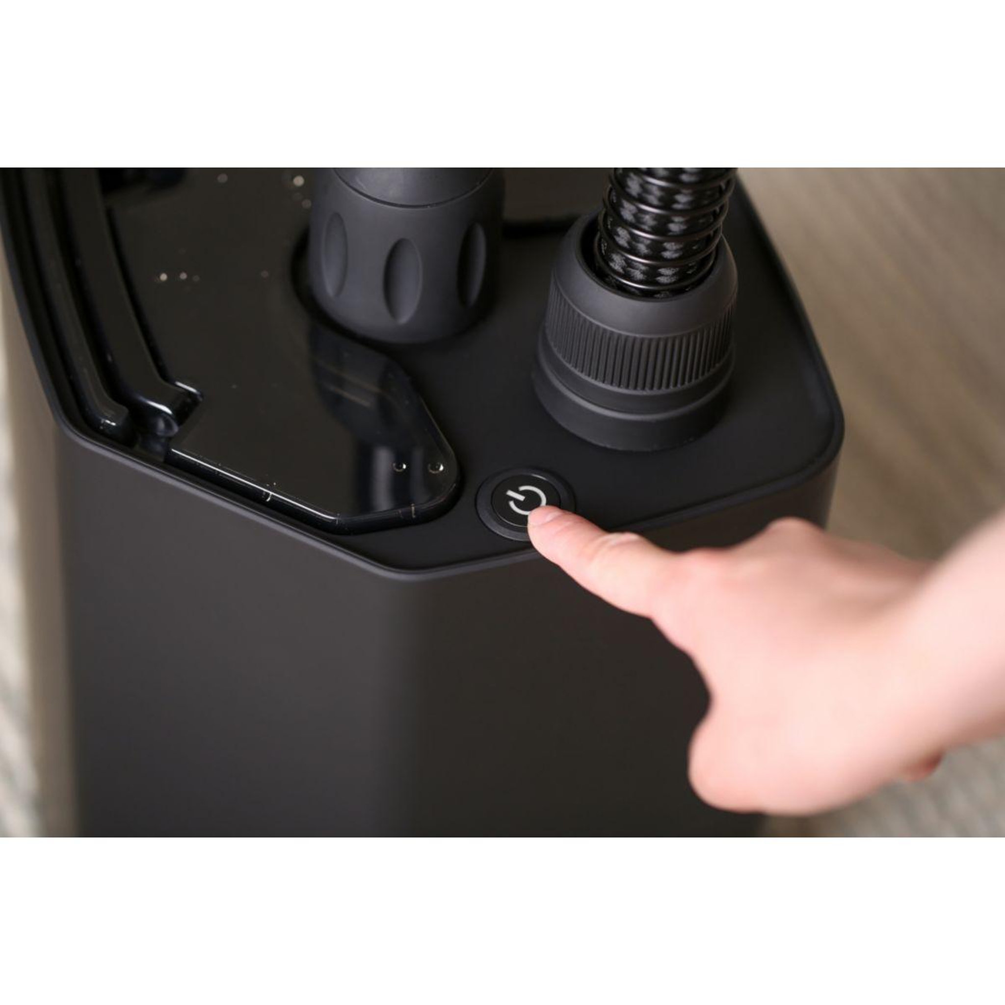 Voir la diapositive 4 : Steamone Défroisseur vapeur EUHG100B Daily