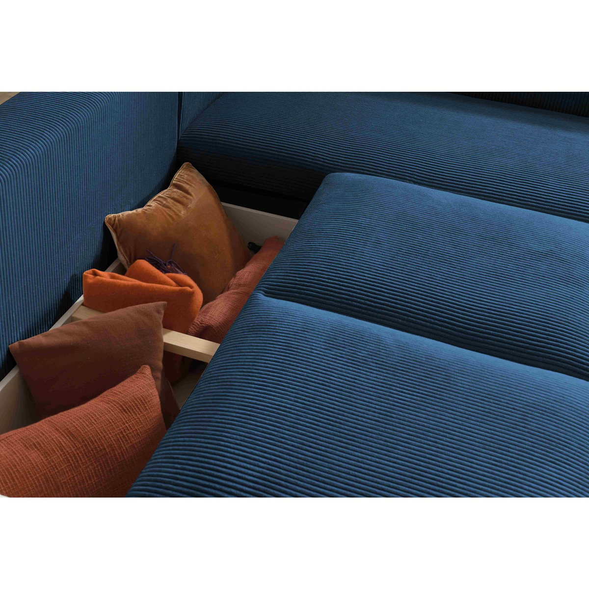 LISA DESIGN Livy - canapé d'angle convertible - avec coffre - en velours côtelé - 5 places - droit