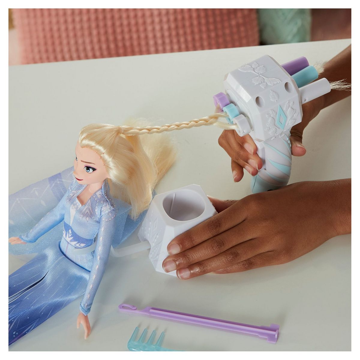 HASBRO Poupée Coiffure Elsa - Reine des neiges 2