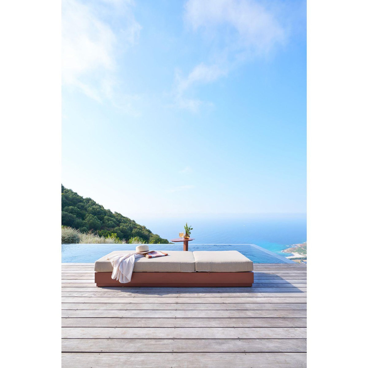 HESPERIDE Table de jardin d'appoint en aluminium VENUZIA