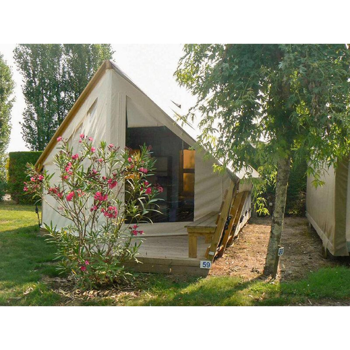 Smartbox 3 jours insolites en lodge en famille près des Sables-d'Olonne en camping 3* - Coffret Cadeau Séjour