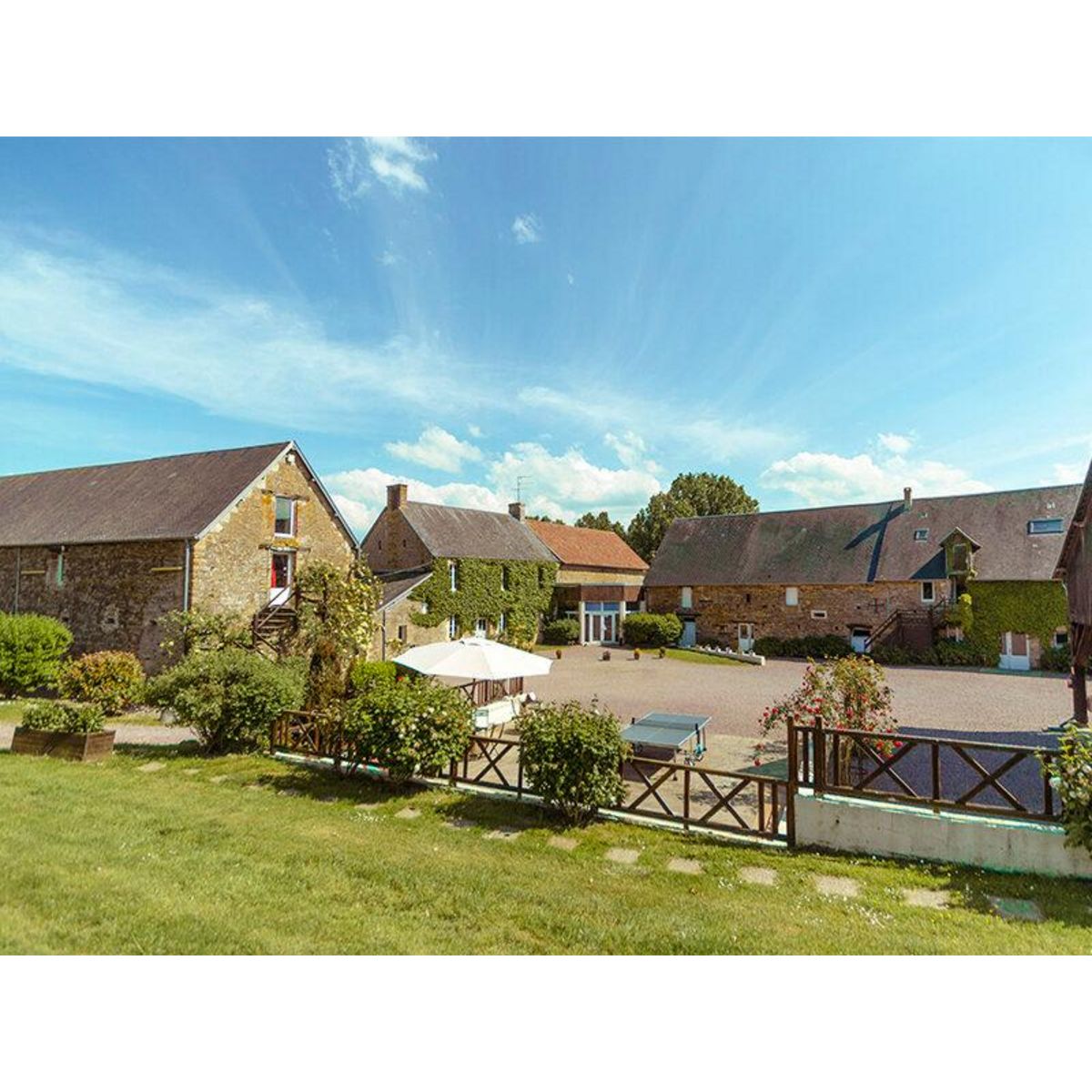 Smartbox Séjour insolite de 3 jours en yourte avec panier gourmand près de Caen - Coffret Cadeau Séjour