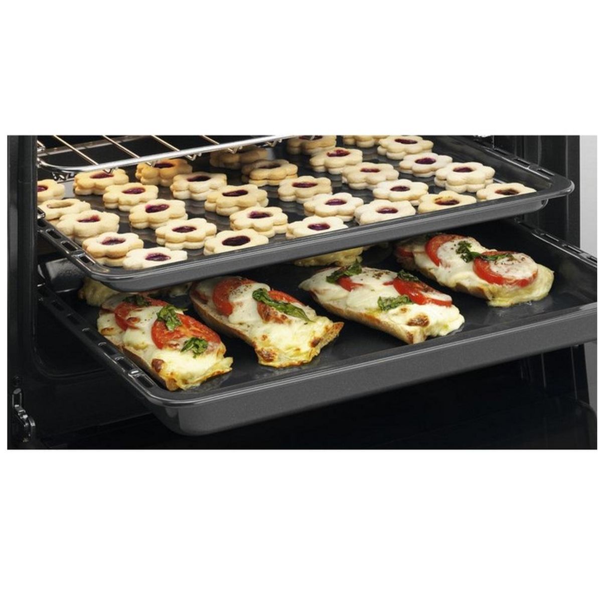 ELECTROLUX Cuisinière induction a+ 73l 3 feux, série 500 surroundcook, inox - LKI64890BX