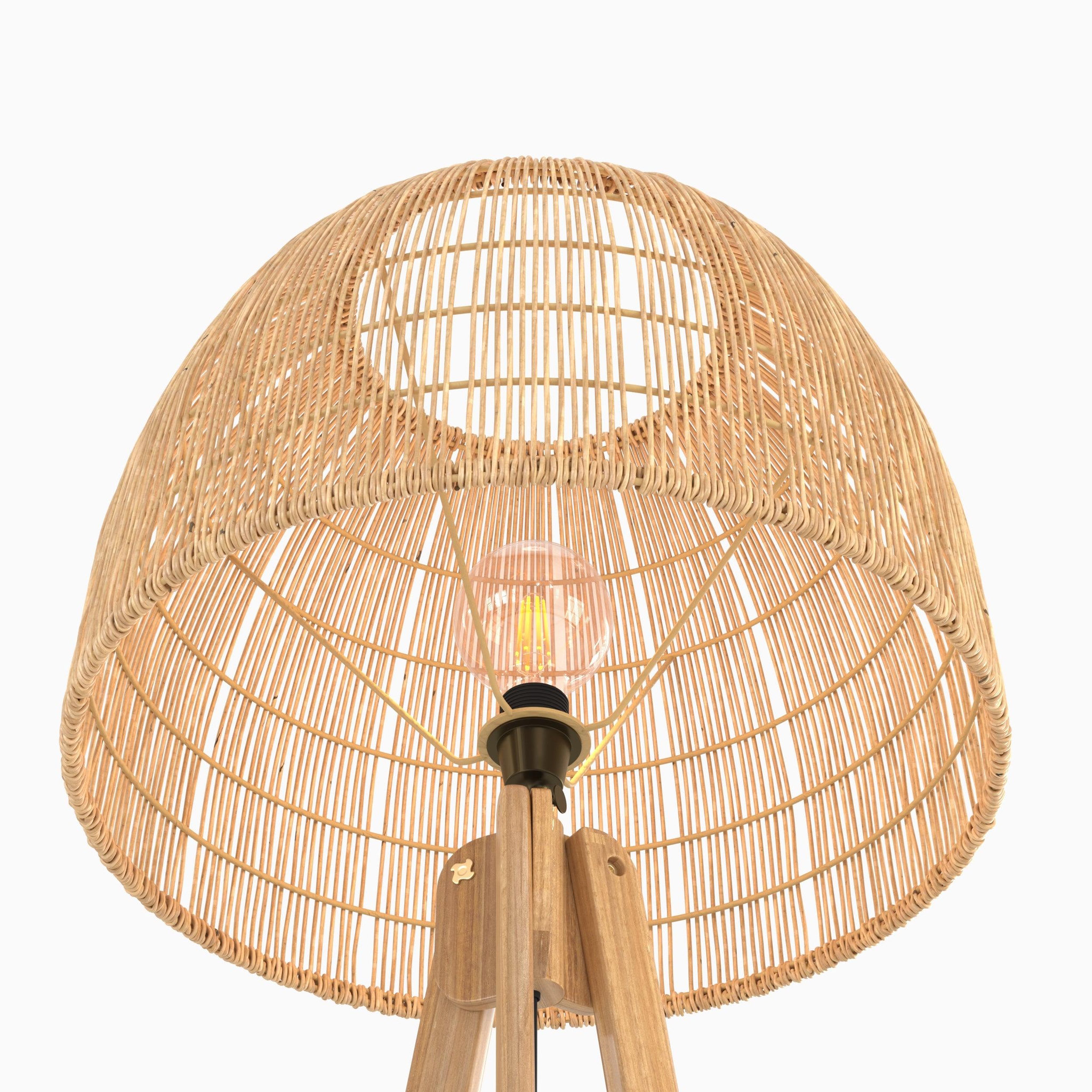 Voir la diapositive 3 : MAISON PAVANE Lampadaire trépied en rotin et bois de teck massif-corte