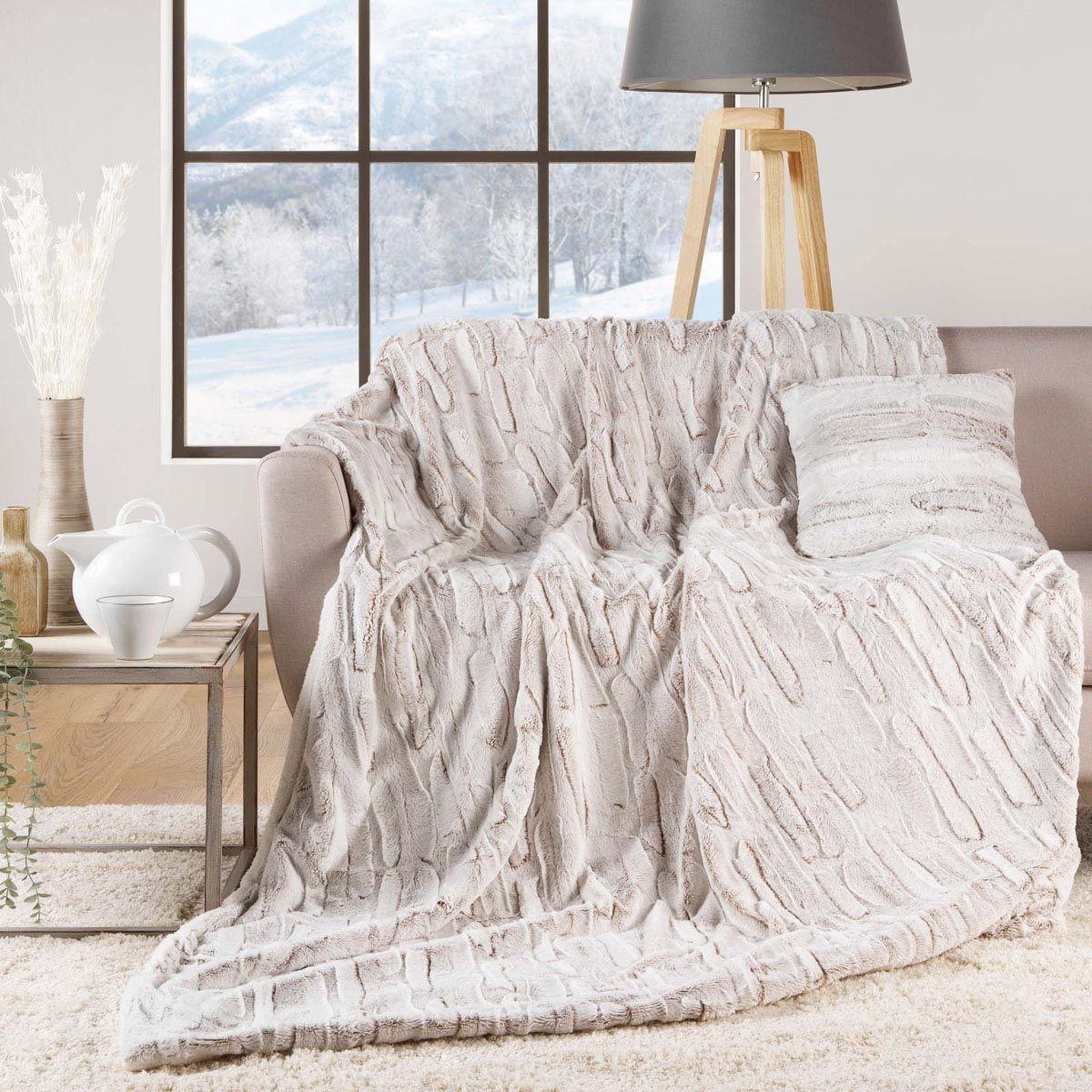 Voir la diapositive 4 : Douceur d'Intérieur Plaid imitation fourrure  lynx  125x150cm naturel