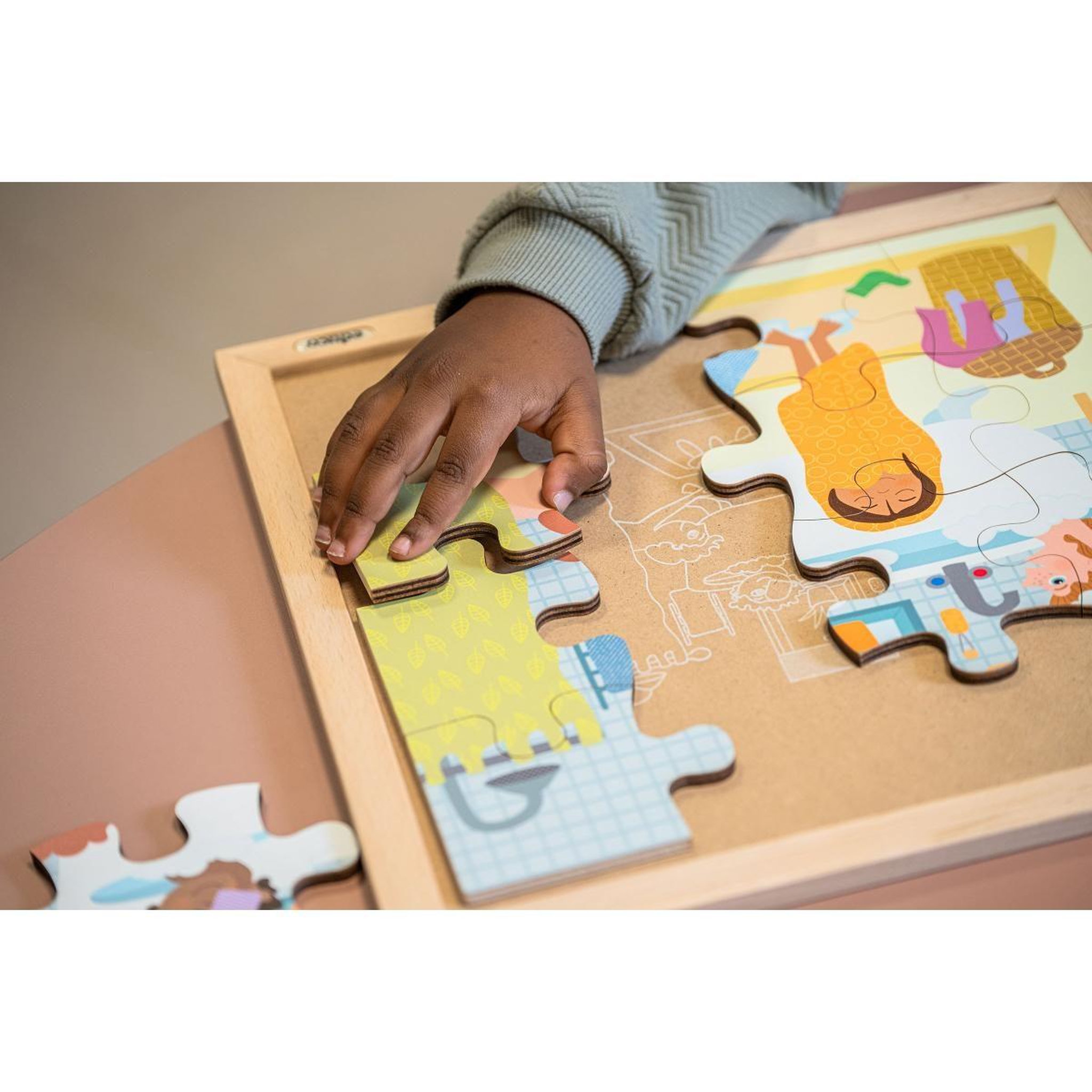 Voir la diapositive 3 : EDUCO Routine quotidienne - prendre un bain — 16 pièces de puzzle