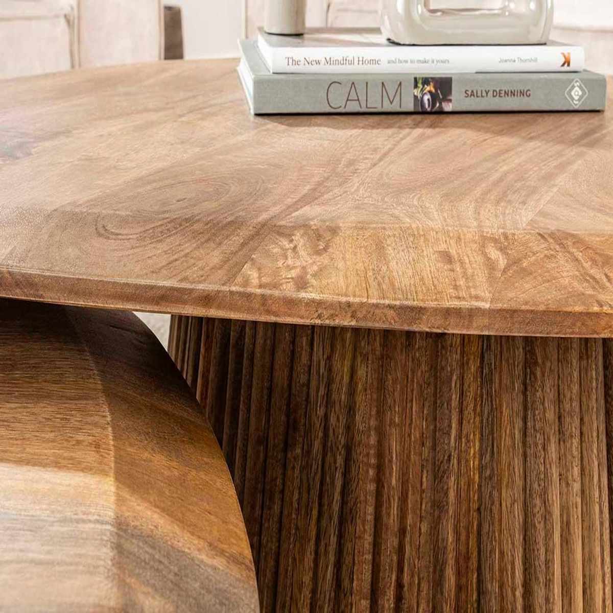 LISA DESIGN Dayo - lot de 2 tables basses gigognes - en bois massif de manguier - 93 et 76 cm