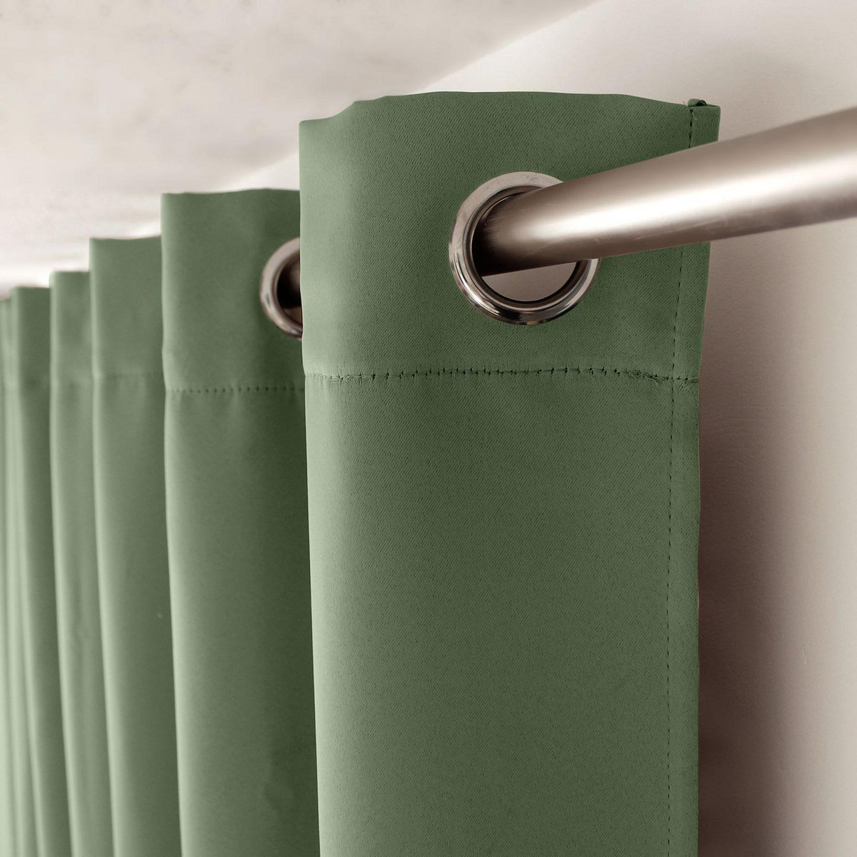 TOILINUX Rideau occultant Basic à 8 œillets - 140 x 240 cm - Vert Argile