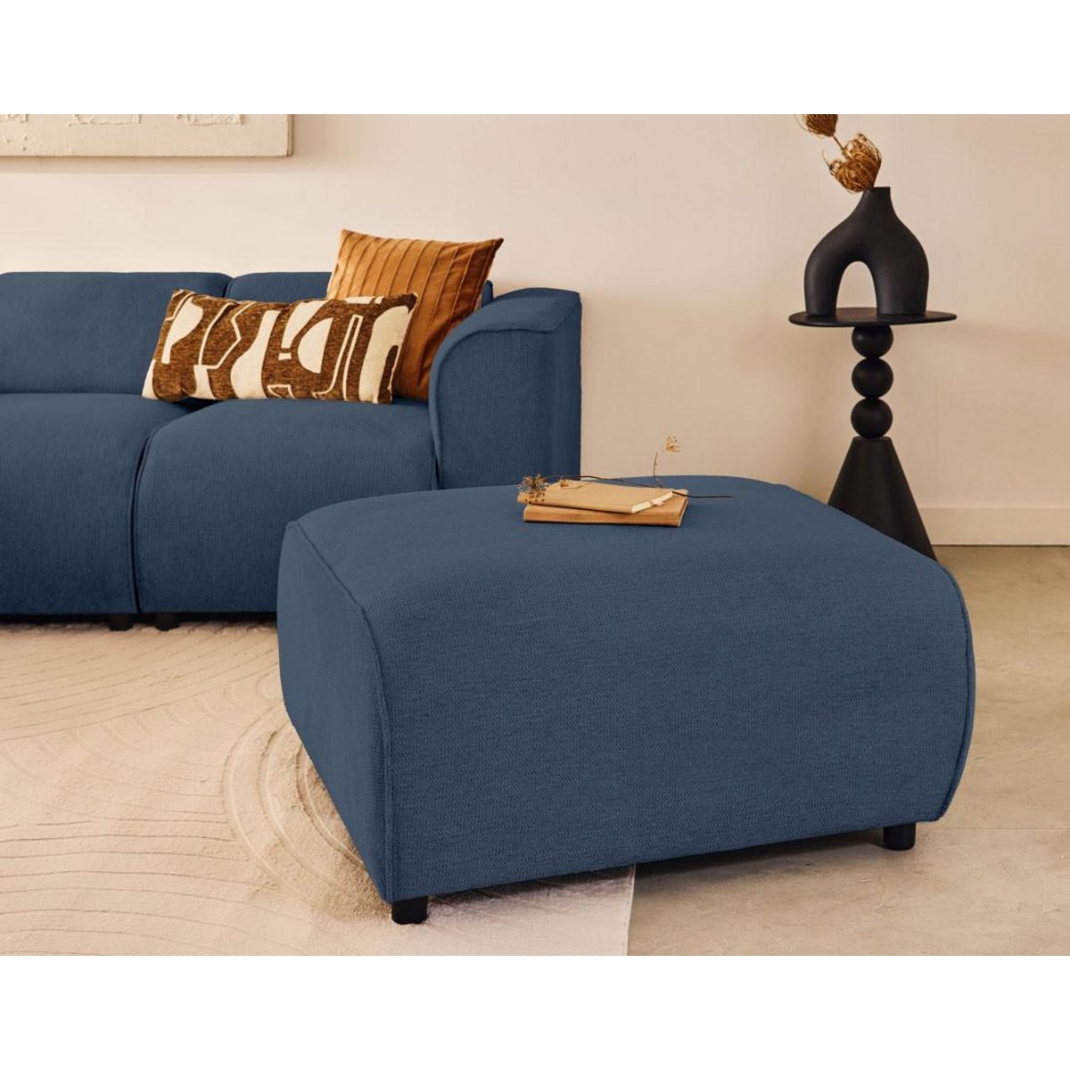 LISA DESIGN Suaro - pouf en tissu texturé