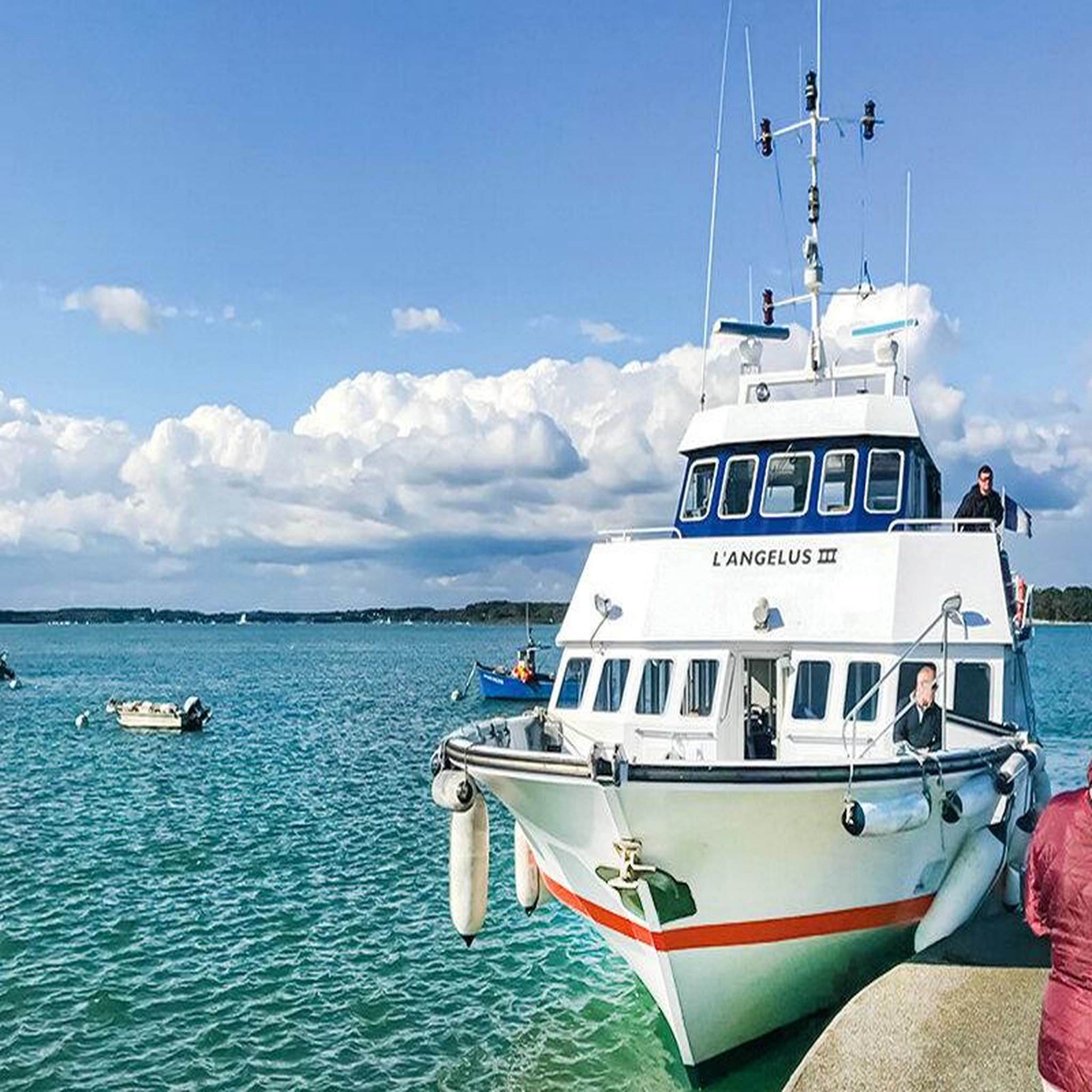 Voir la diapositive 4 : Smartbox Demi-journée de croisière pour 5 personnes dans le golfe du morbihan - coffret cadeau sport & aventure