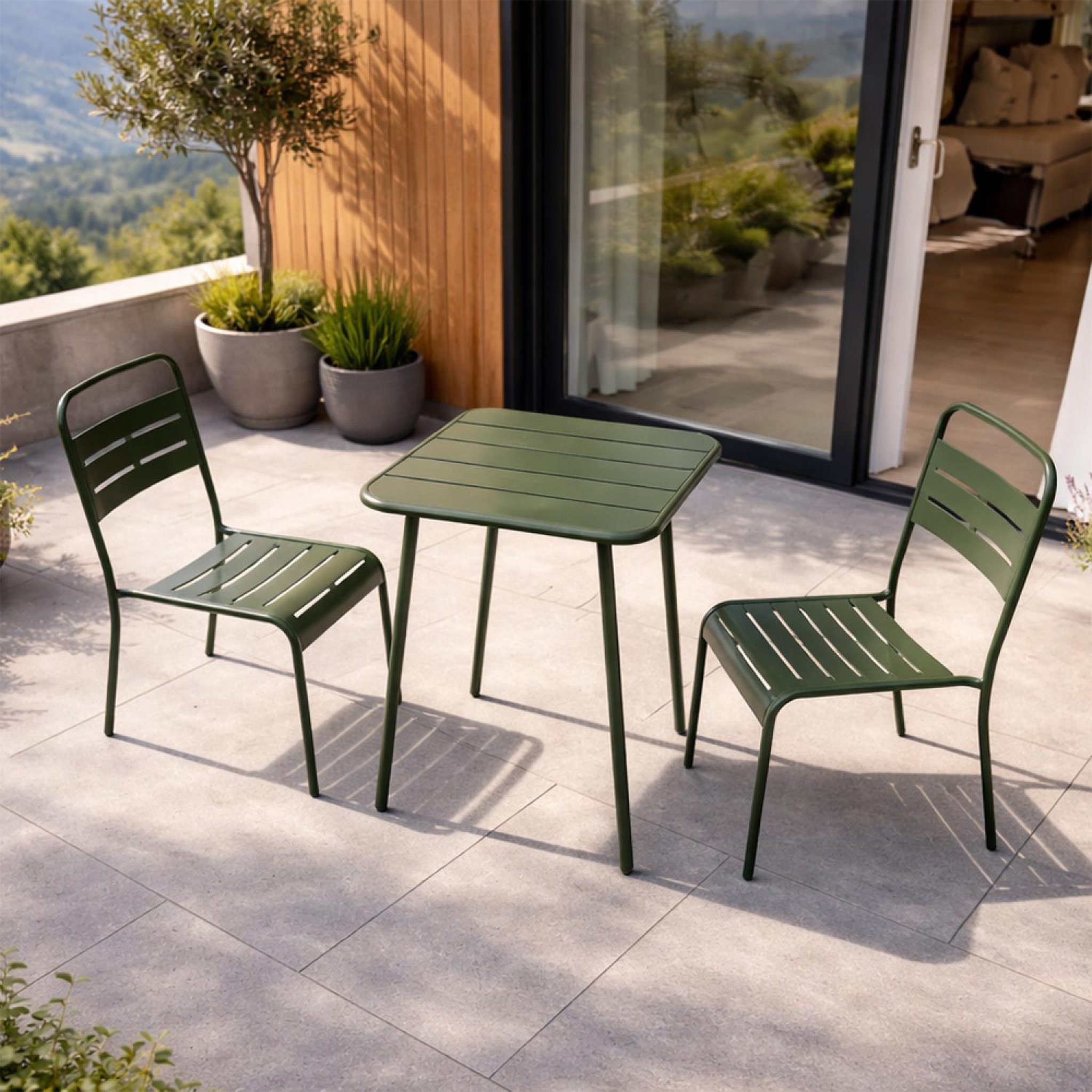 Voir la diapositive 6 : CONCEPT USINE Ensemble table de jardin carrée 50cm et 2 chaises vert bergame