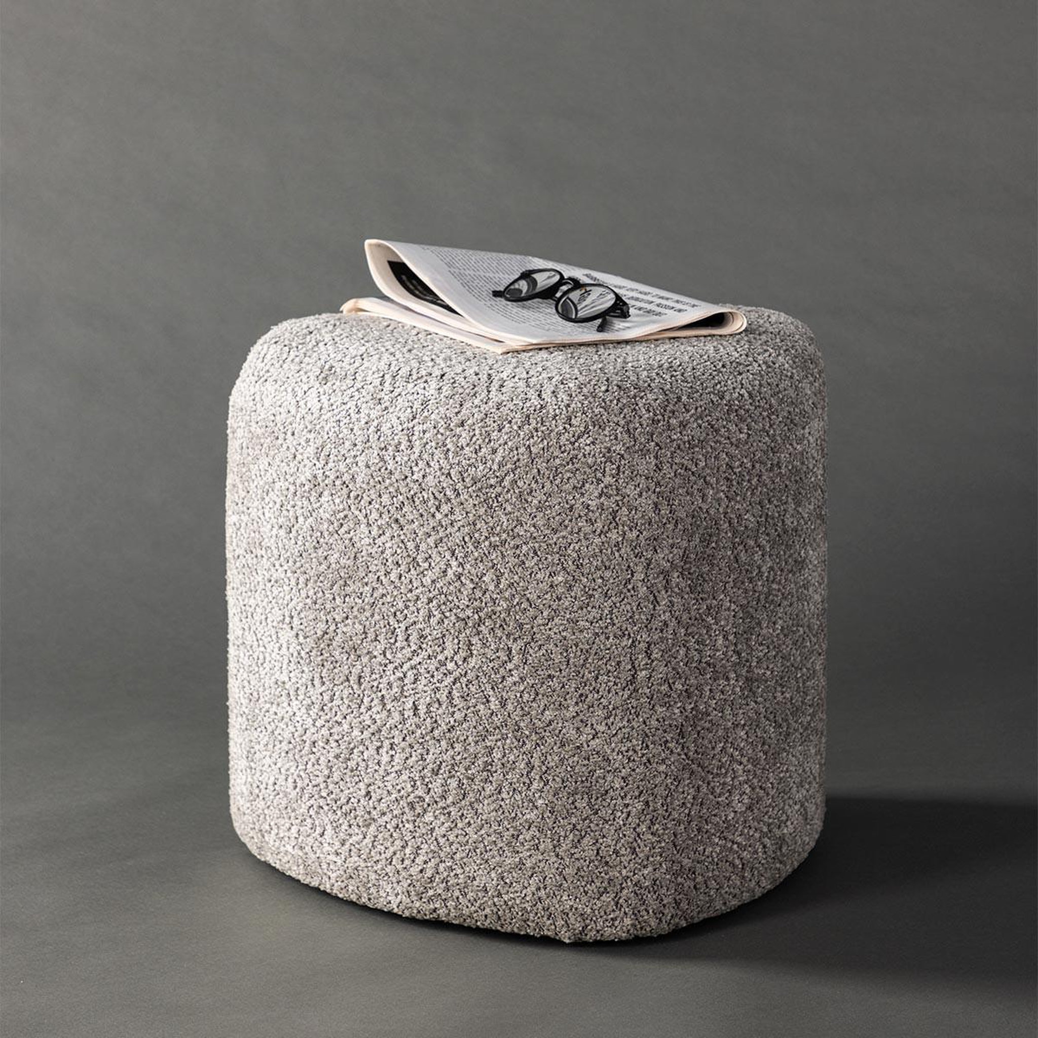 Voir la diapositive 4 : Paris Prix Pouf tissu bouclé  peg  46cm gris