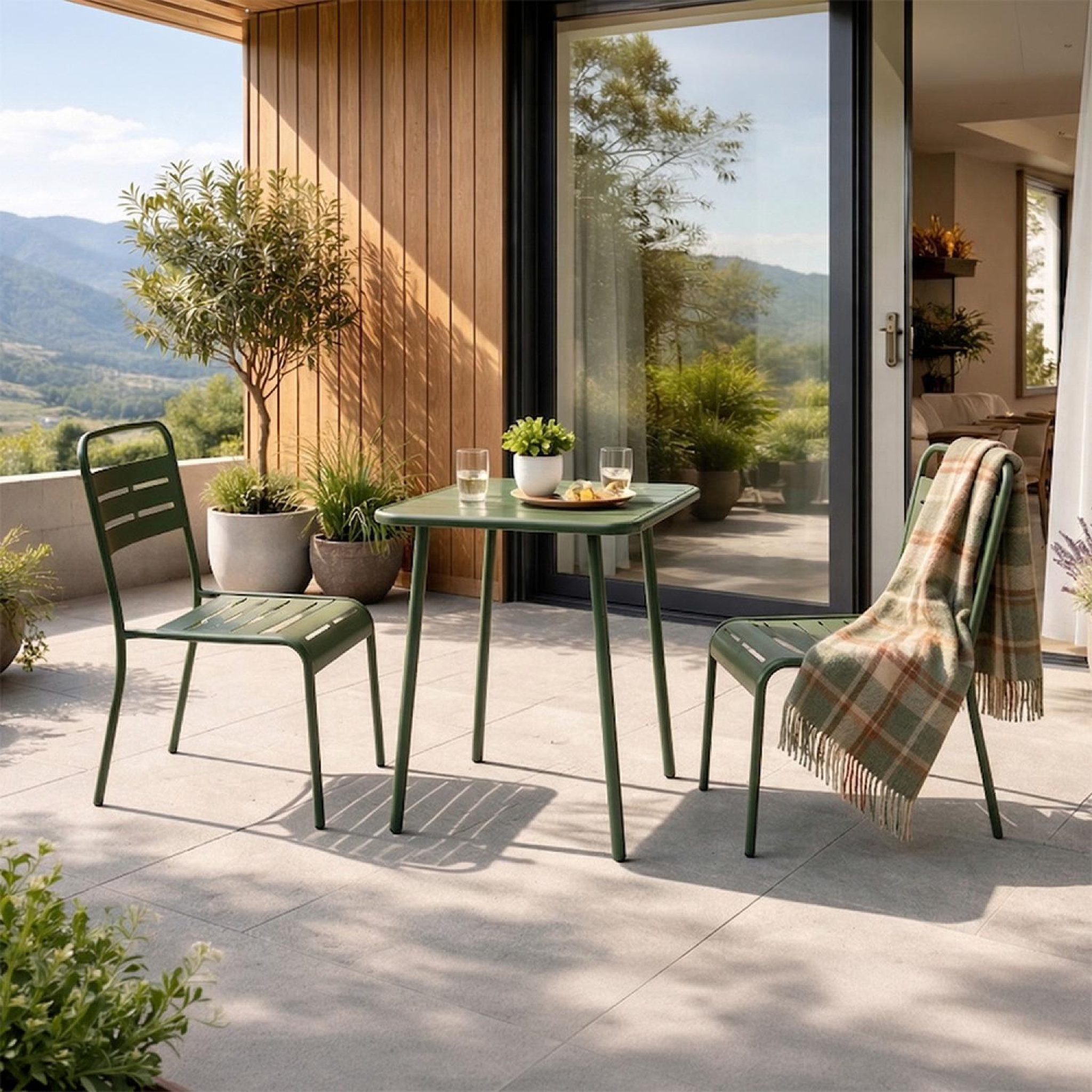 Voir la diapositive 2 : CONCEPT USINE Ensemble table de jardin carrée 50cm et 2 chaises vert bergame