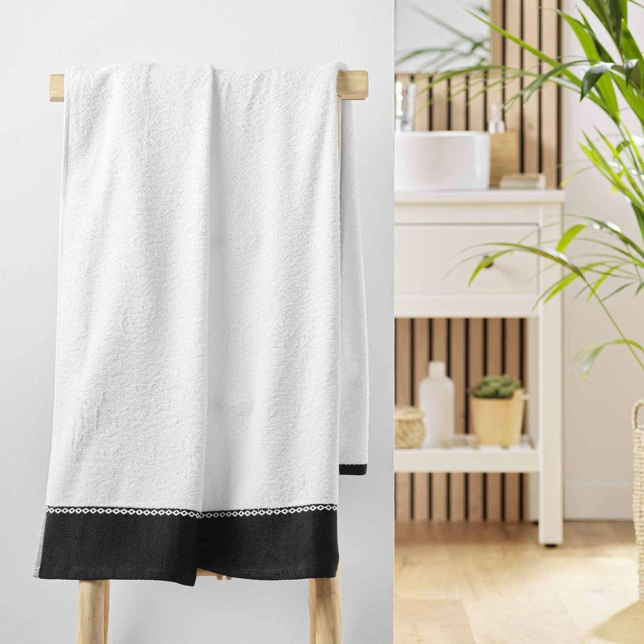 Voir la diapositive 3 : Douceur d'Intérieur Drap de bain SARASO - Eponge jacquard