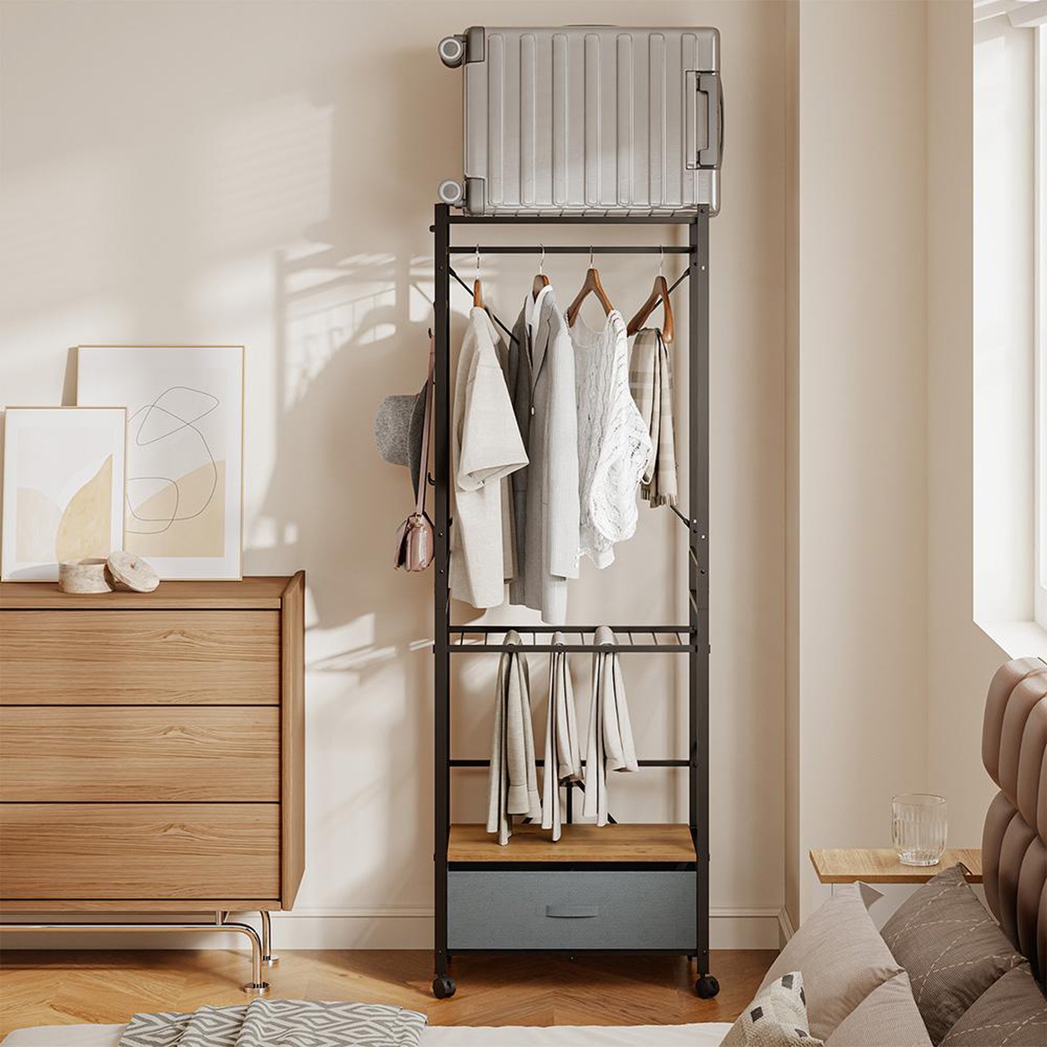 Voir la diapositive 6 : SOBUY Porte-manteaux sur roulettes Gris foncé 60x32x175 cm KLS23-SCH