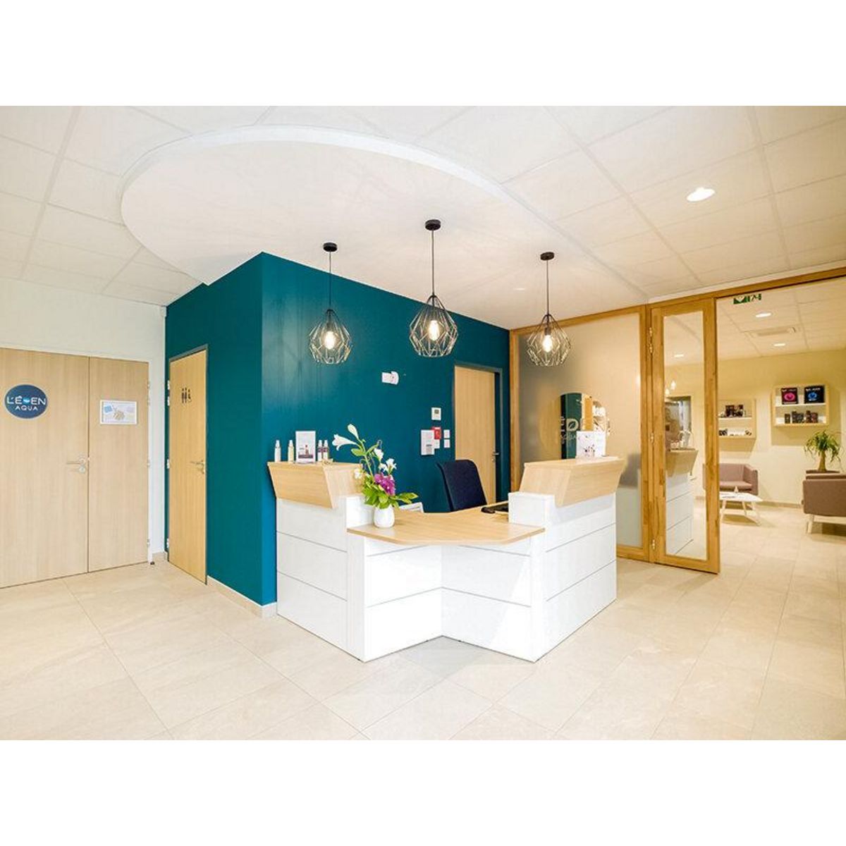 Smartbox Soin du visage ou du corps Cinq Mondes d'1h30 en institut près de Nantes - Coffret Cadeau Bien-être