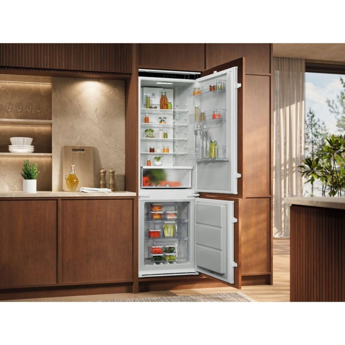 ELECTROLUX Réfrigérateur combiné encastrable KNT6ME18S4