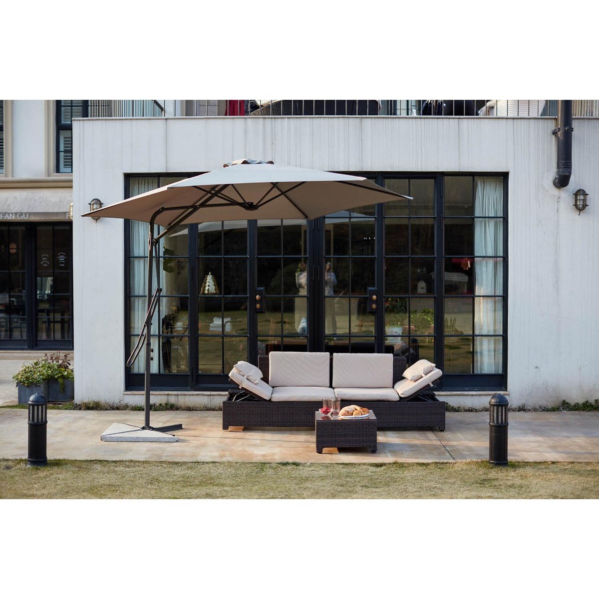 CONCEPT USINE Parasol déporté avec ouverture innovante diamètre 3 m gris ALCUDIA