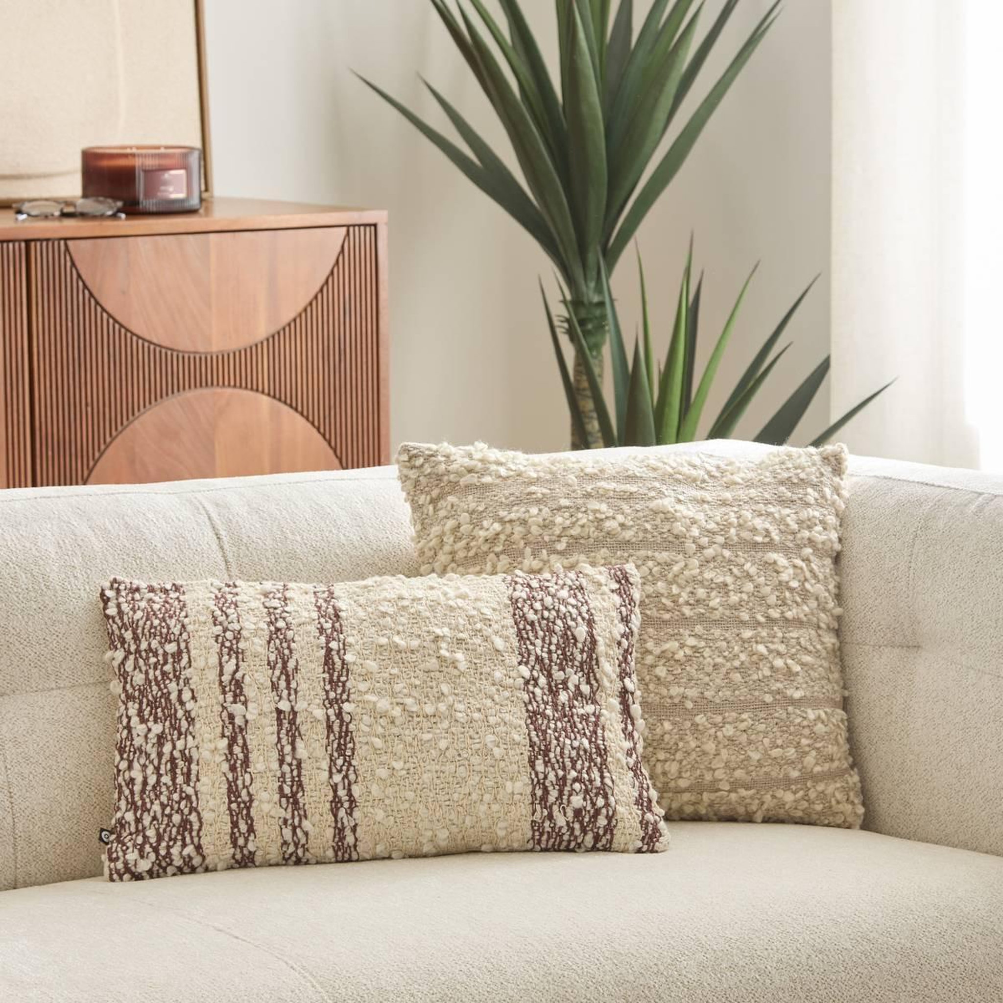 Voir la diapositive 6 : ATMOSPHERA Coussin déco bouclette  beryl  30x50cm marron tonka